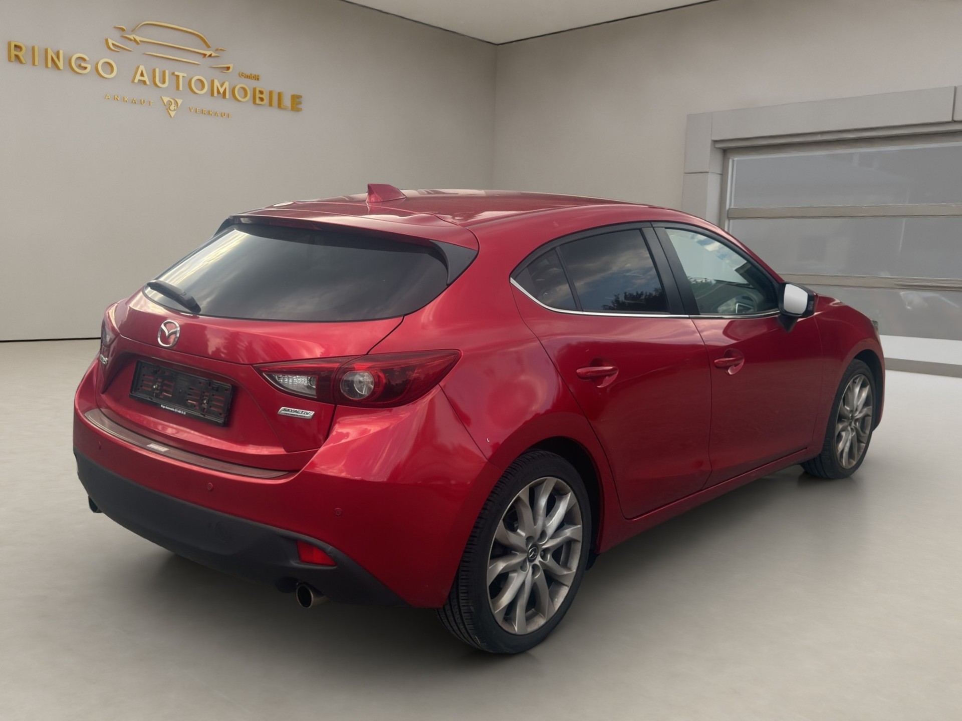 MAZDA 3-image-6