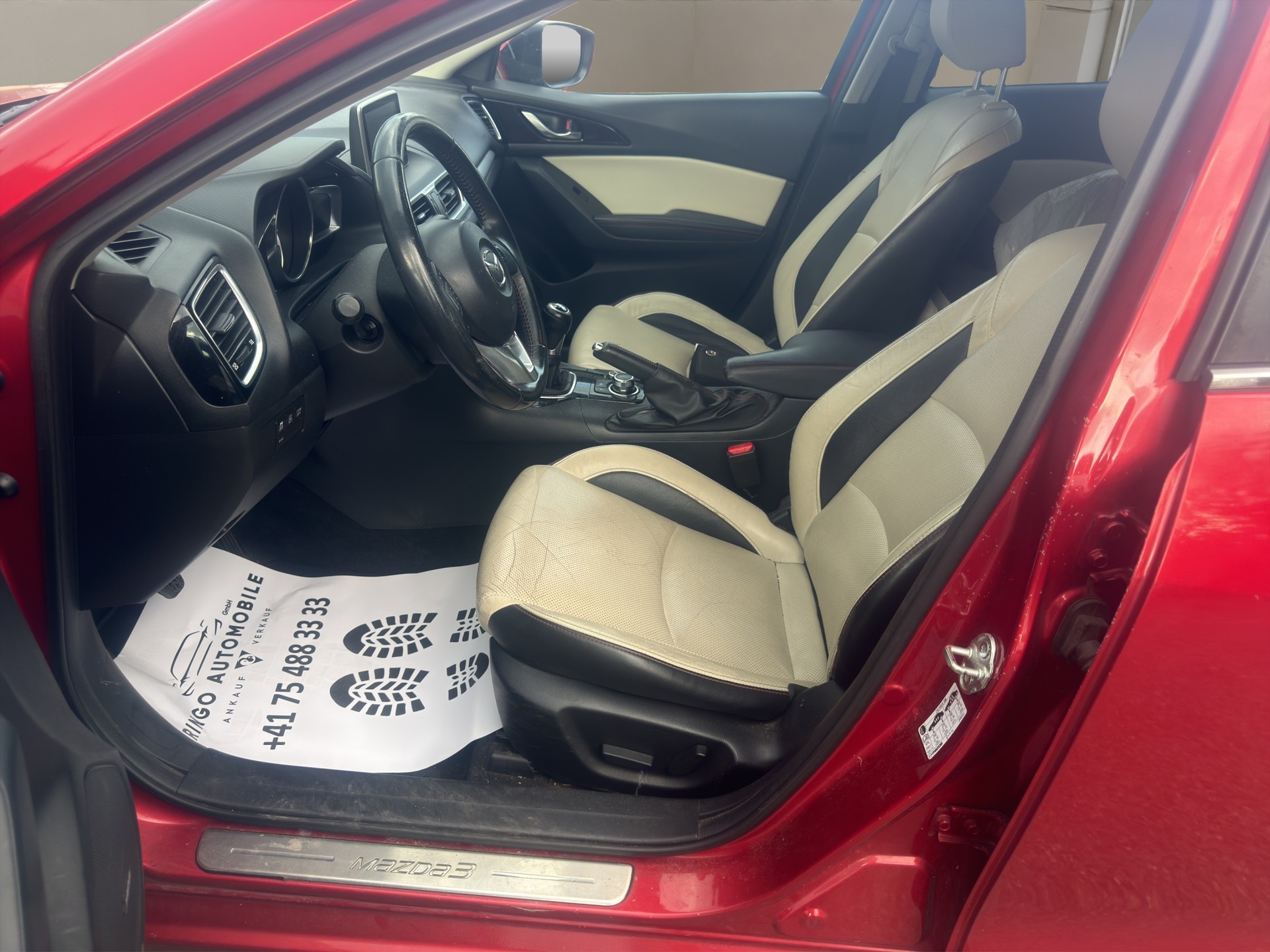 MAZDA 3-image-8