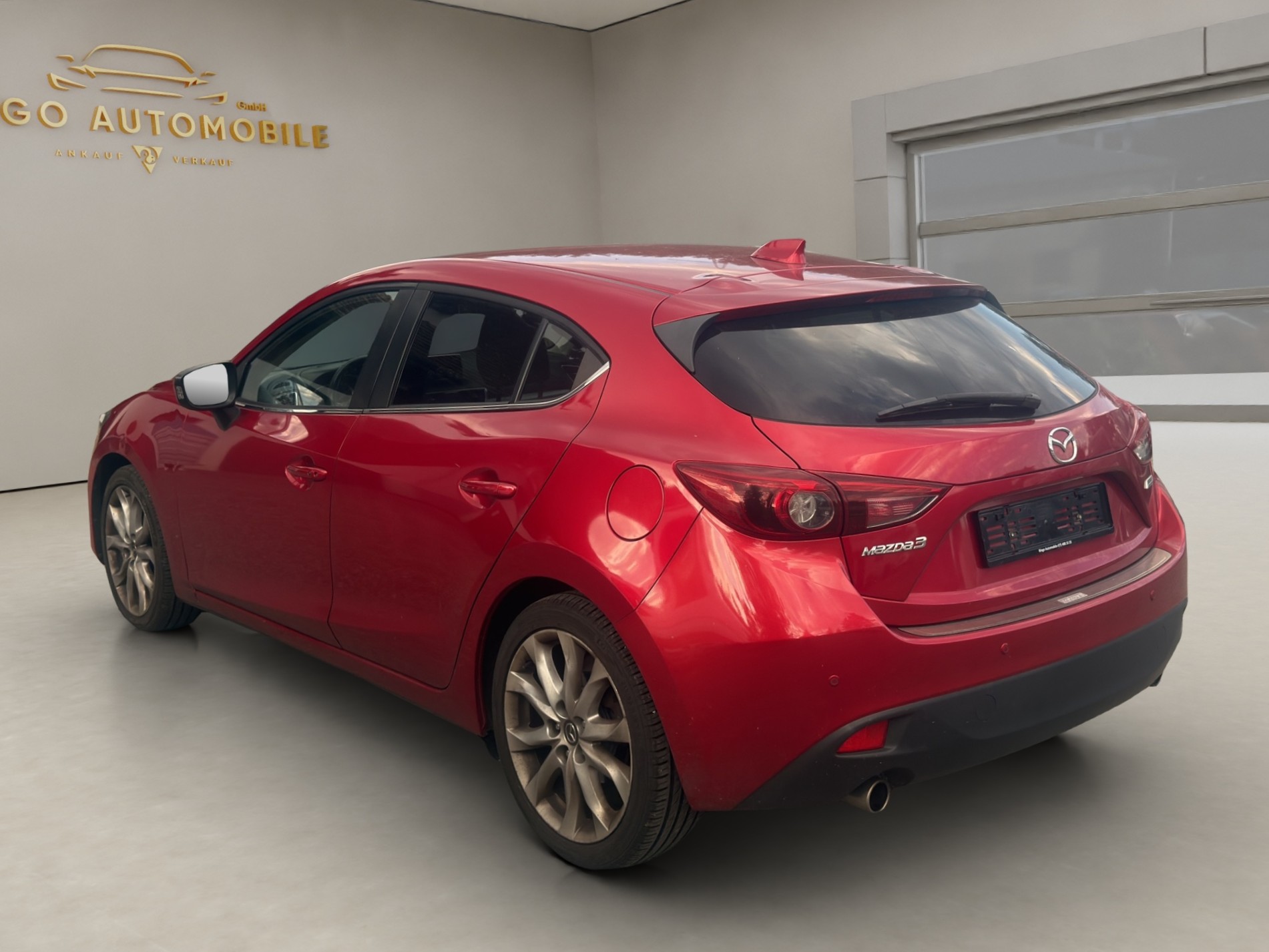MAZDA 3-image-4