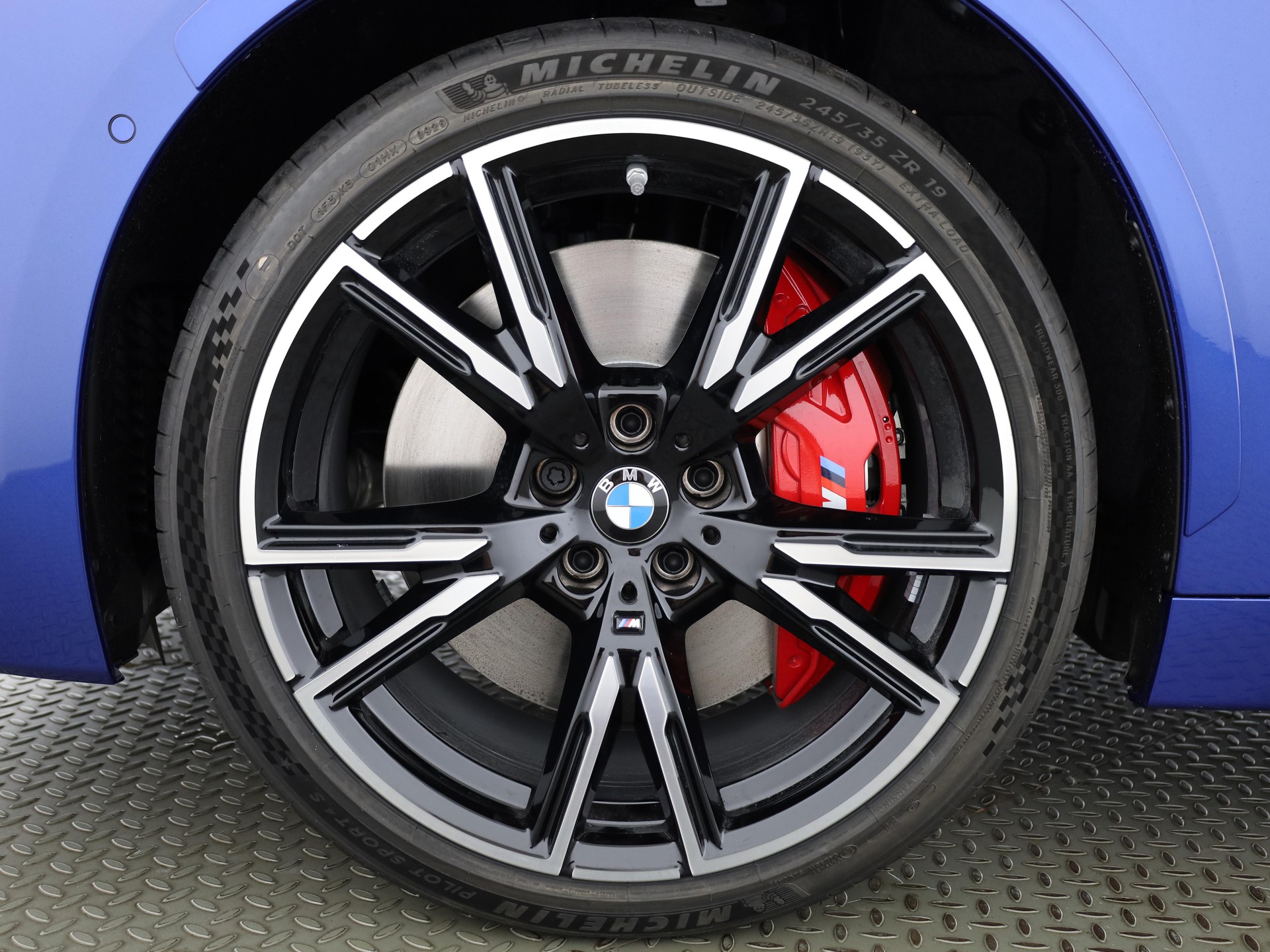 BMW M240i xDrive Coupé-image-19