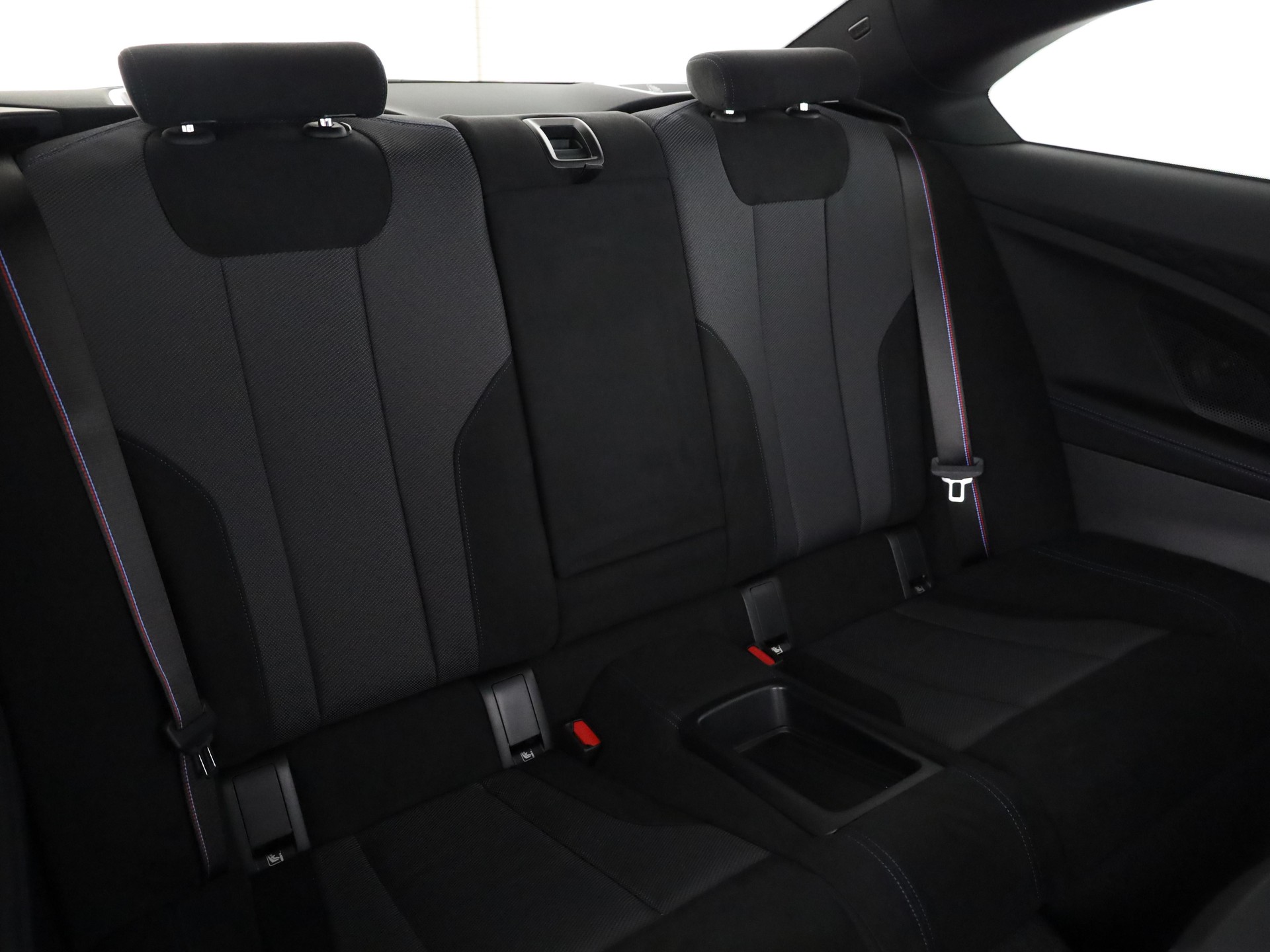 BMW M240i xDrive Coupé-image-13