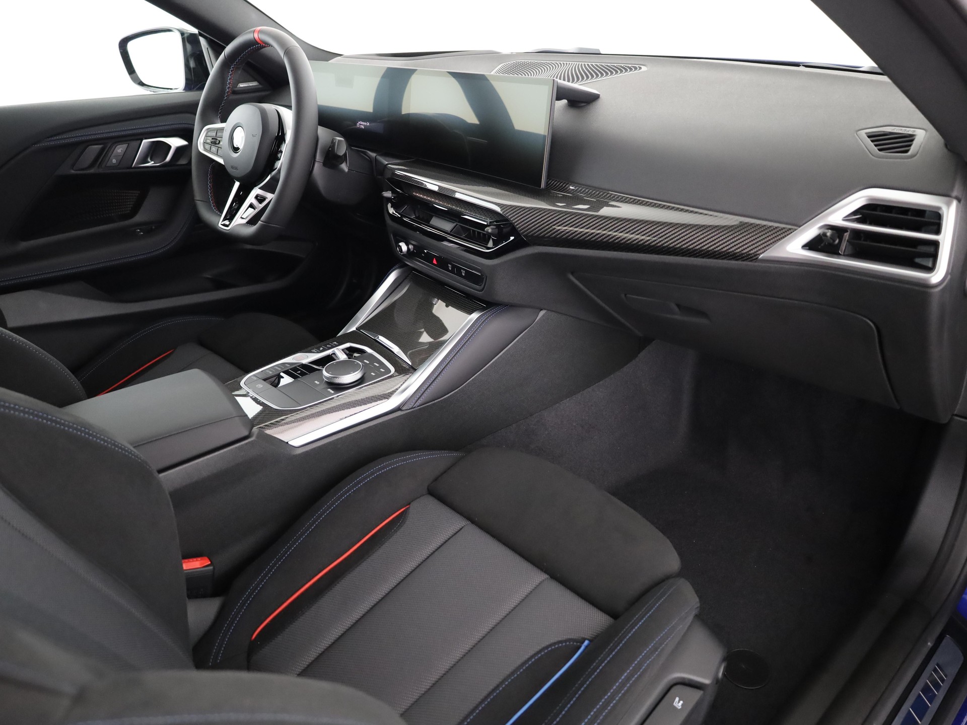 BMW M240i xDrive Coupé-image-11