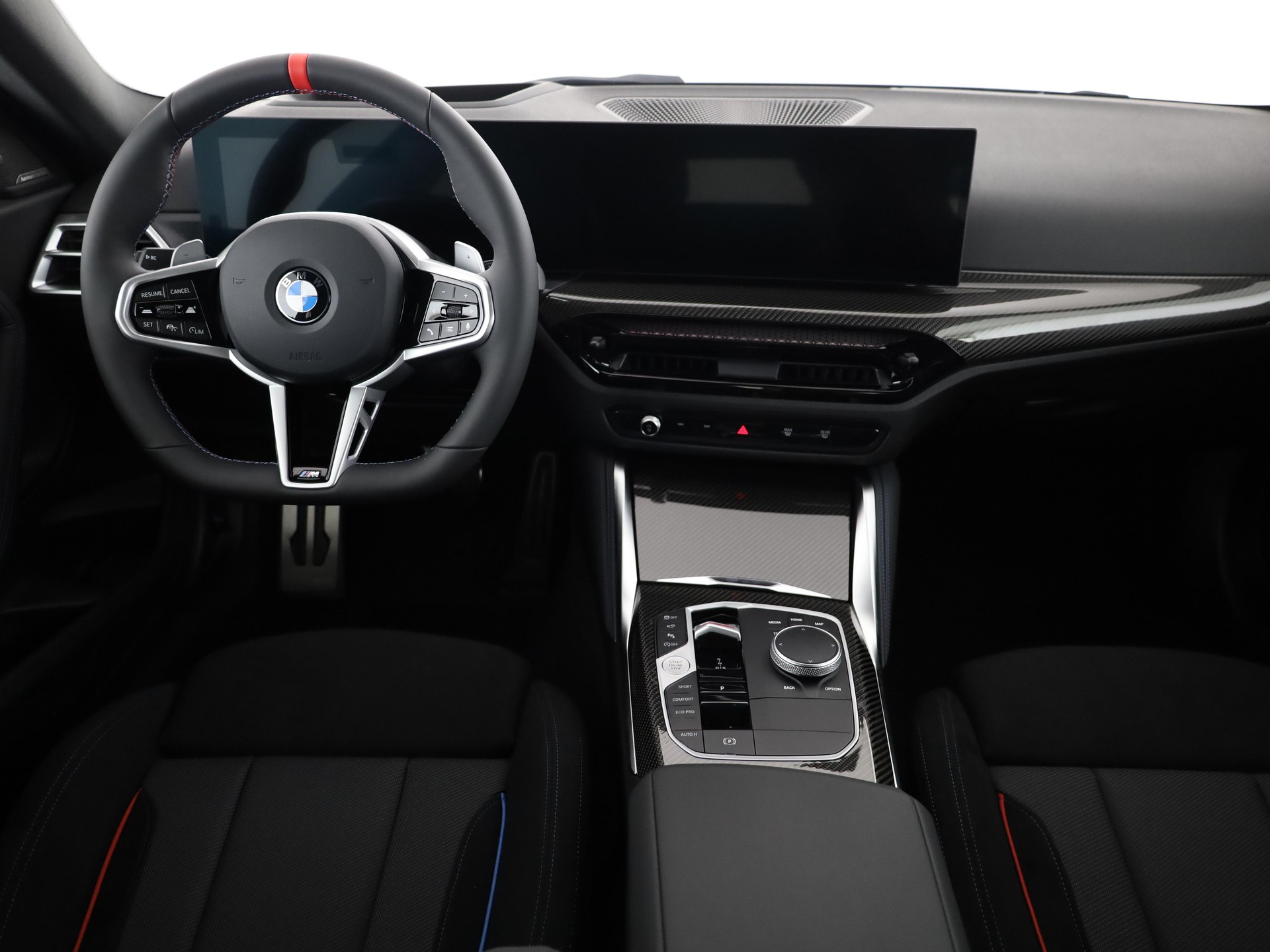 BMW M240i xDrive Coupé-image-14