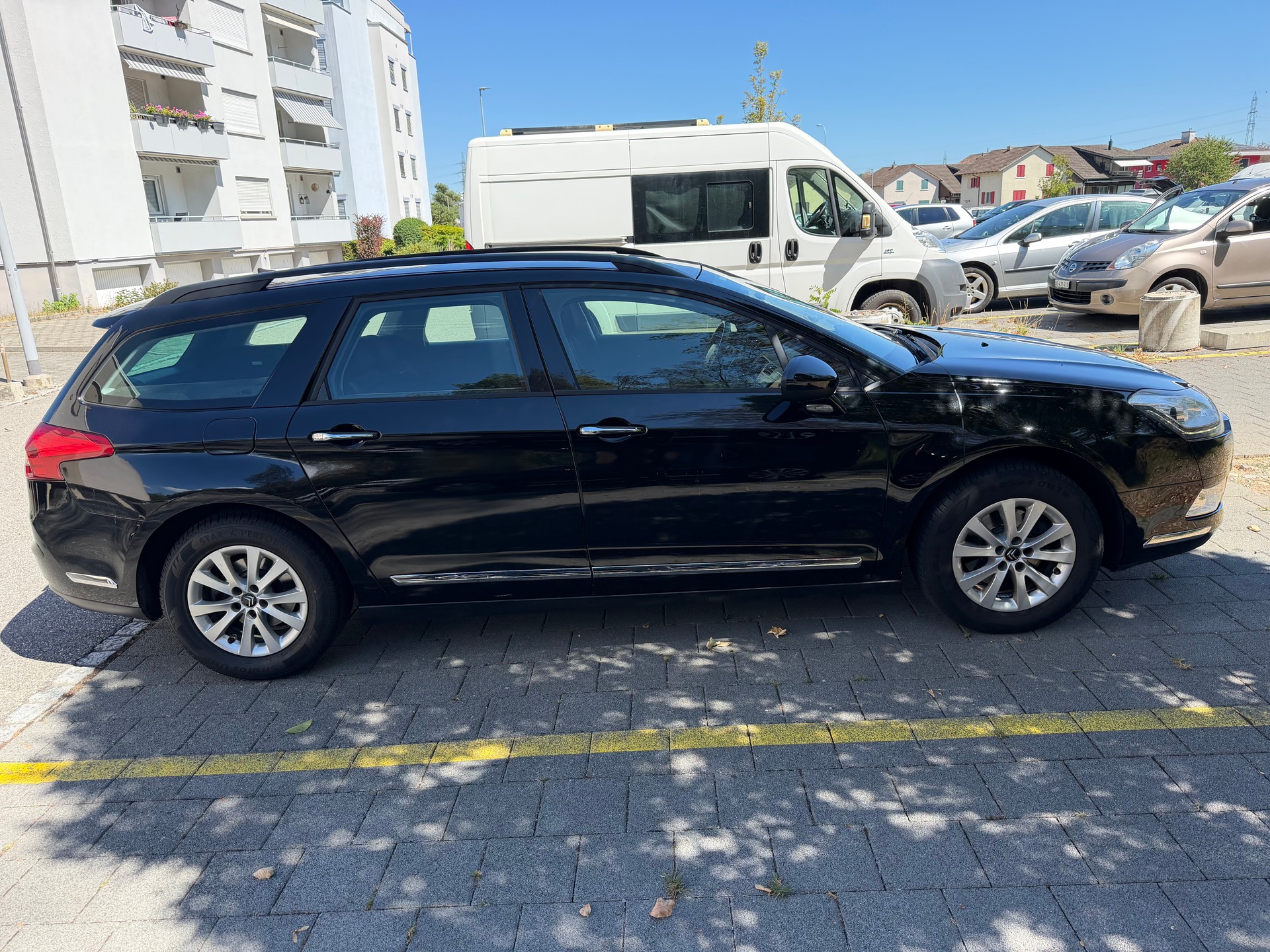 CITROEN C5 Tourer 1.6 e-HDi Attraction EGS6-image-4