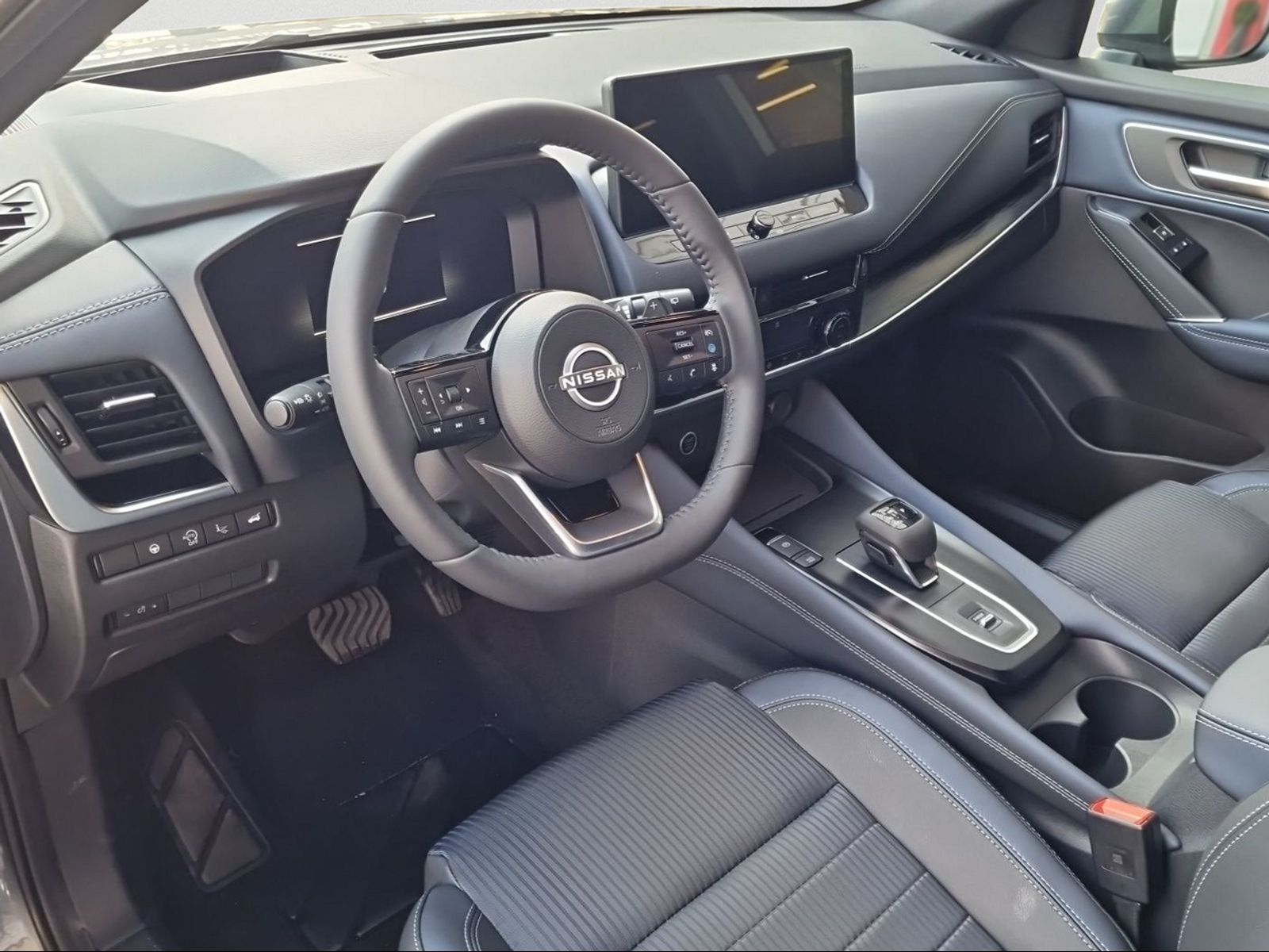 NISSAN Qashqai 1.3 DIG-T 158 PS Tekna-image-4