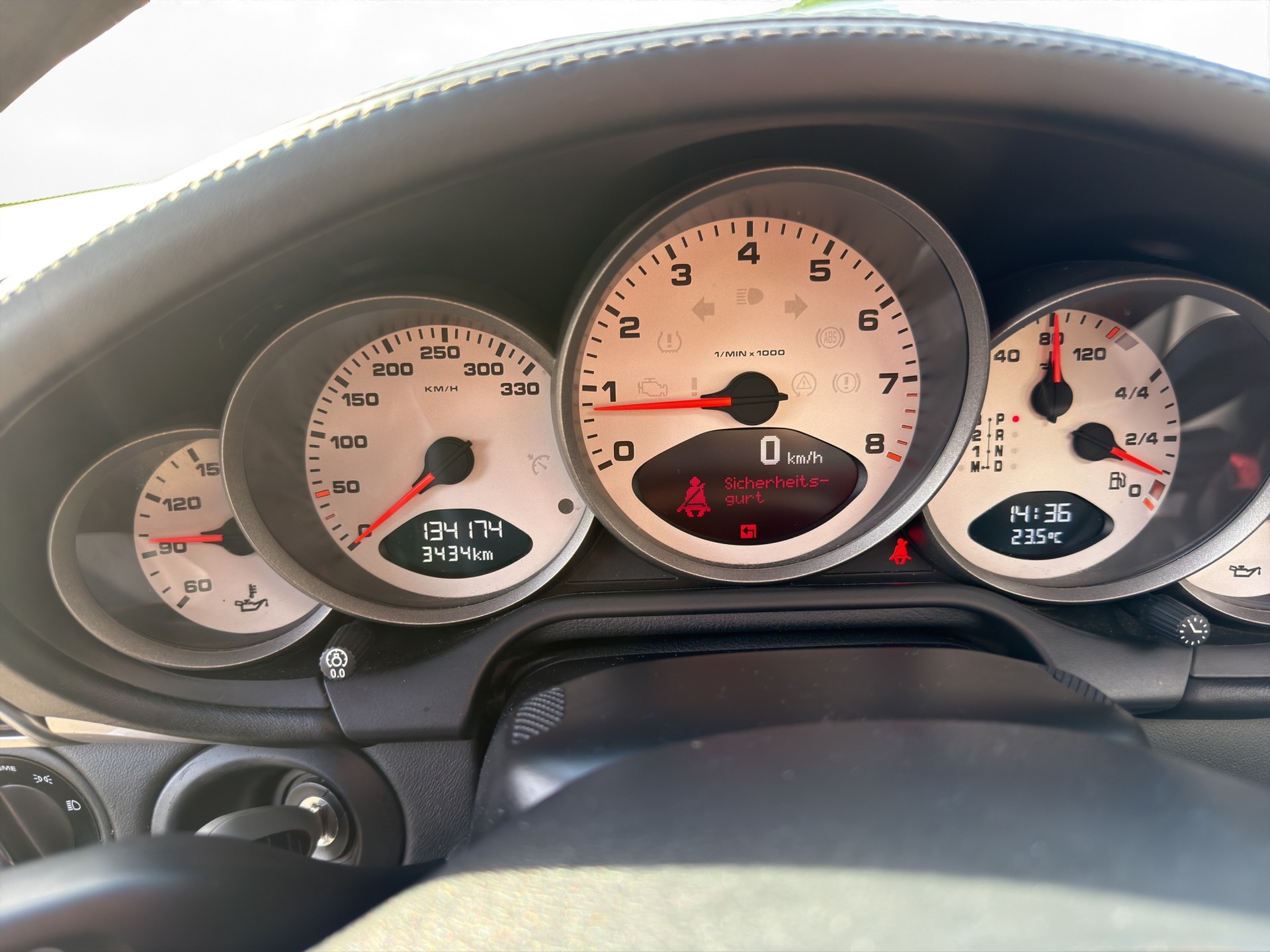 PORSCHE 911 Cabrio Carrera 4S-image-10