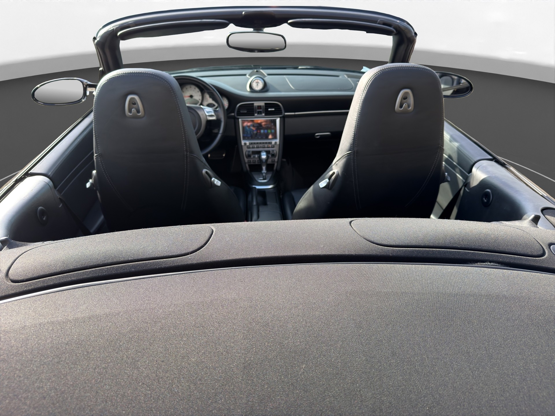 PORSCHE 911 Cabrio Carrera 4S-image-11