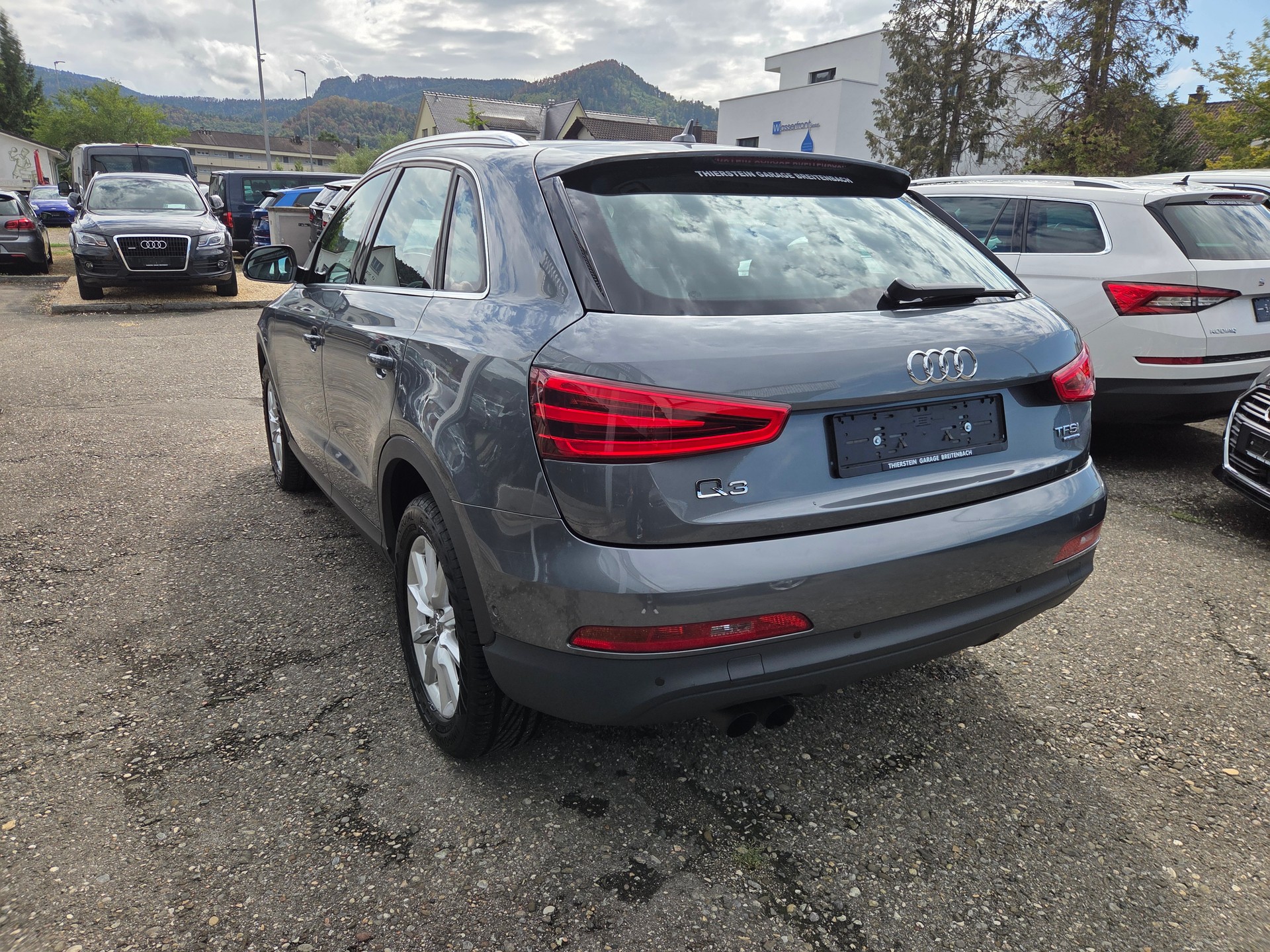 AUDI Q3 2.0 TFSI quattro S-tronic-image-6