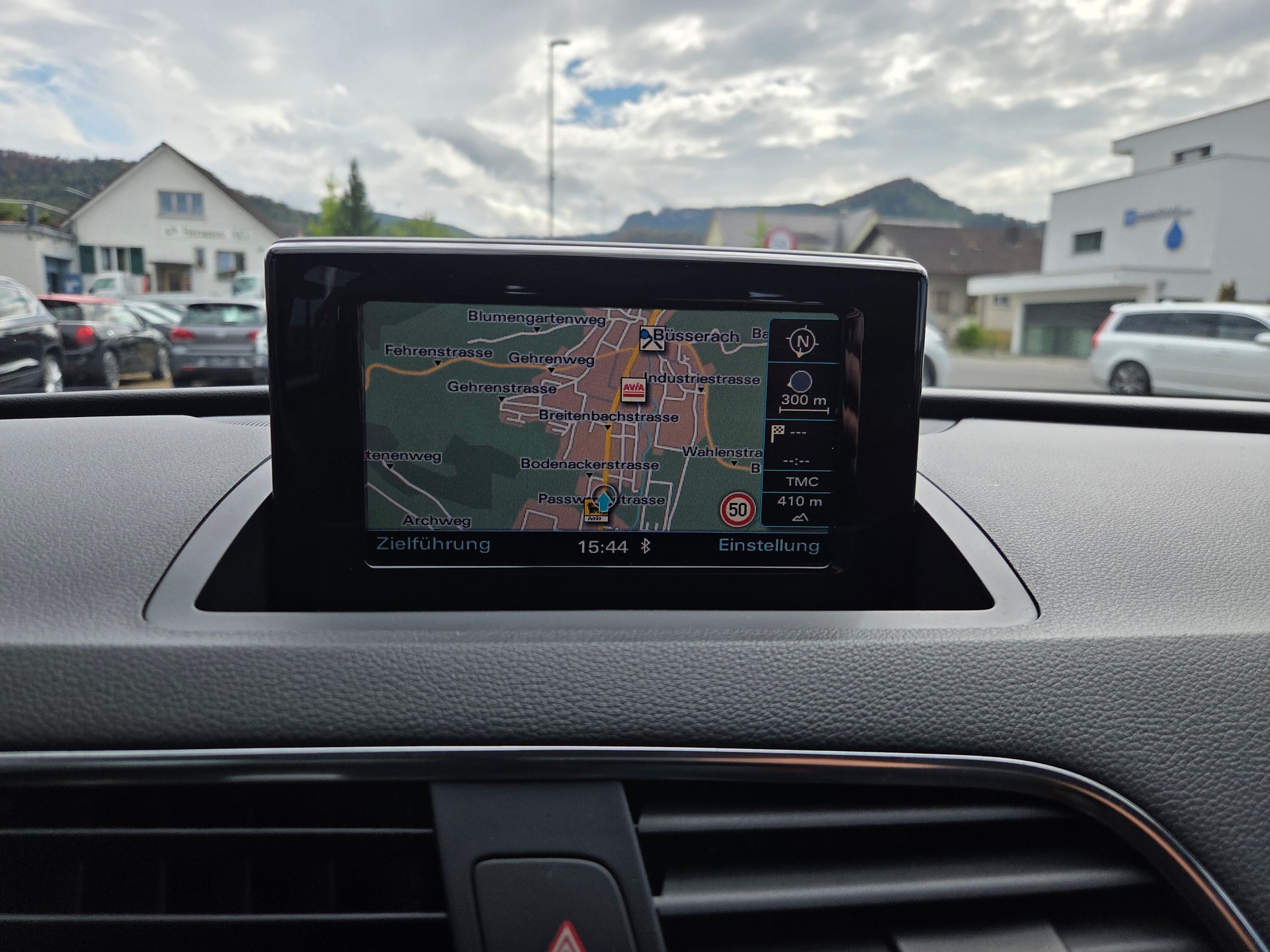 AUDI Q3 2.0 TFSI quattro S-tronic-image-21