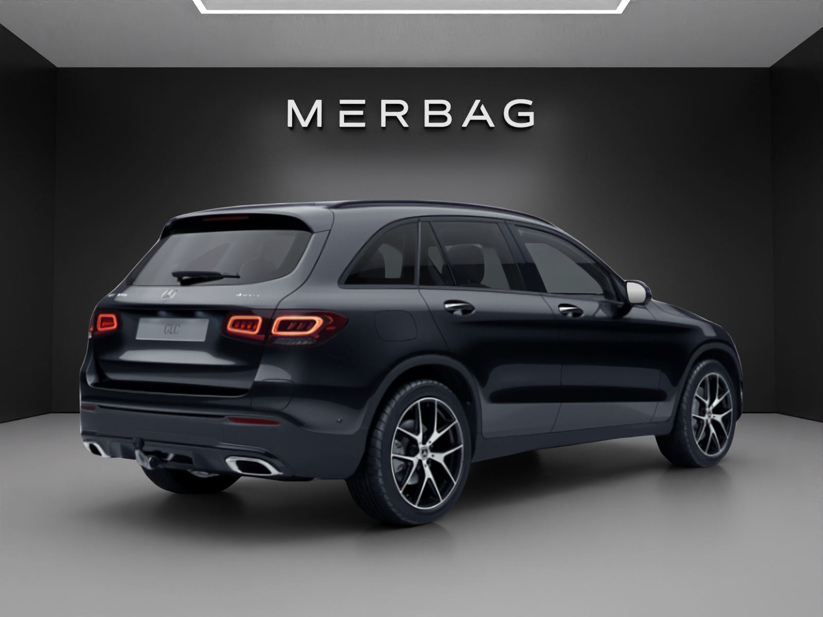 MERCEDES-BENZ GLC 300 e AMG Line 4Matic 9G-Tronic-image-5