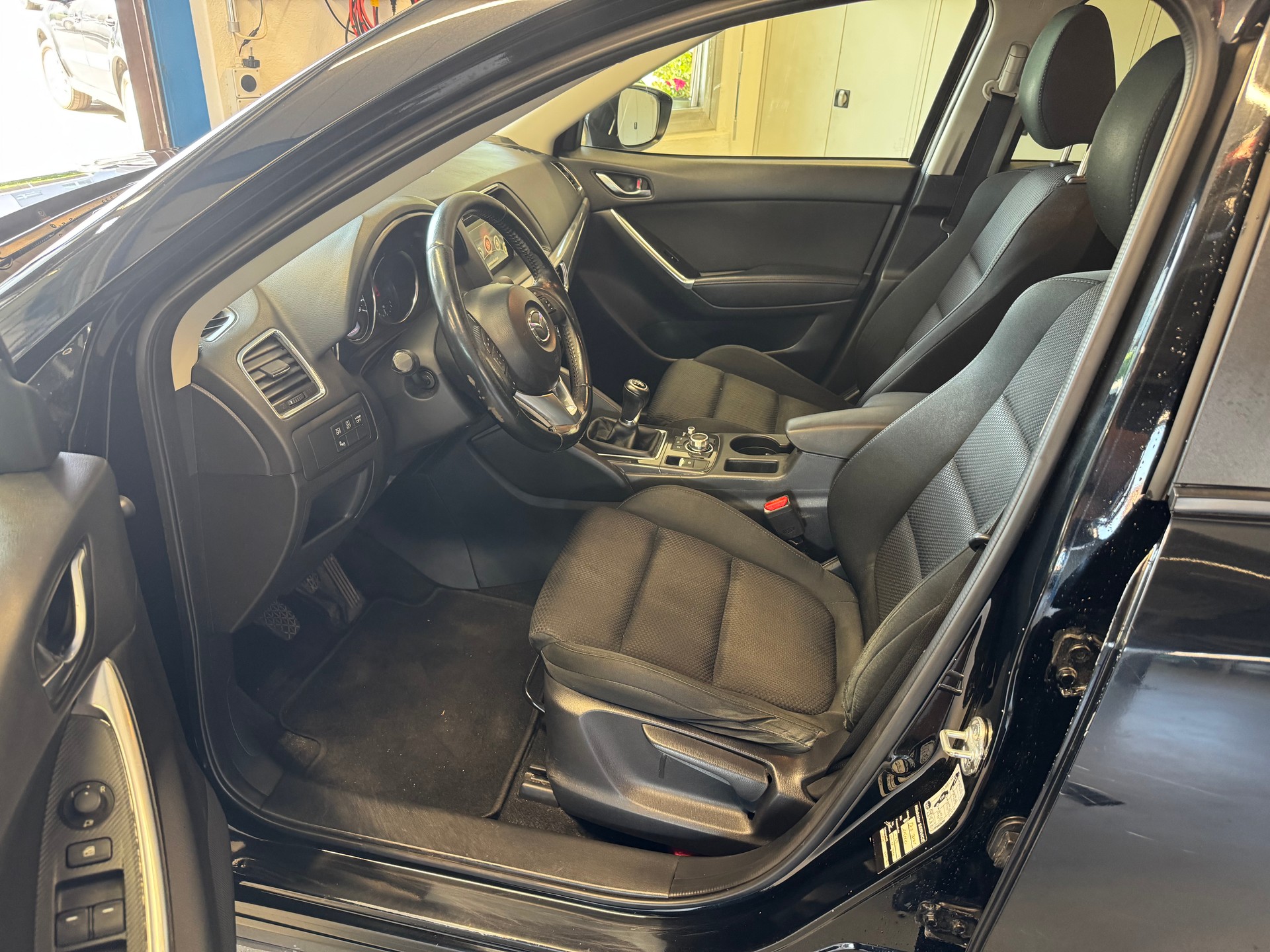 MAZDA CX-5 2.0 Ambition FWD-image-5