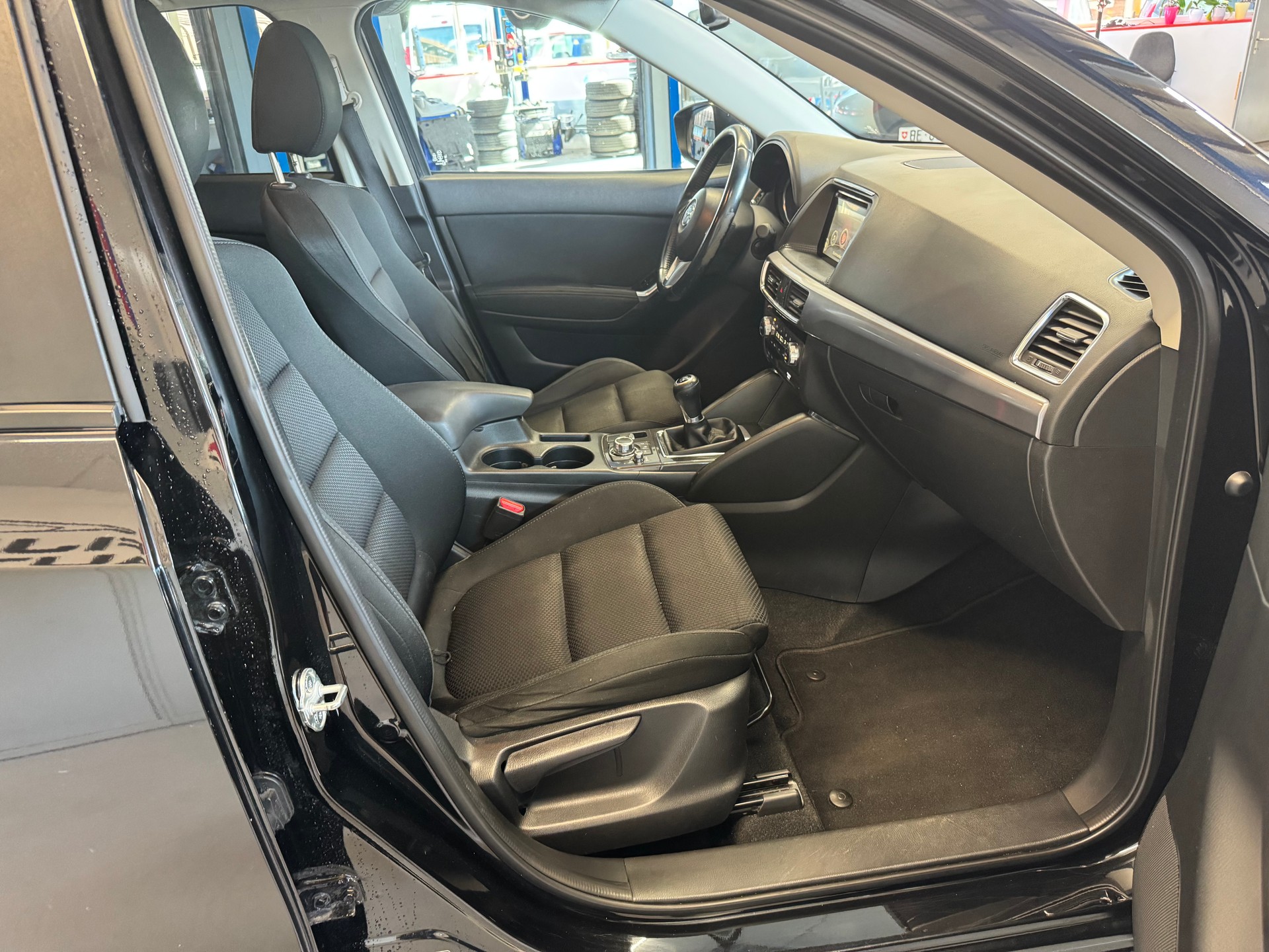 MAZDA CX-5 2.0 Ambition FWD-image-9