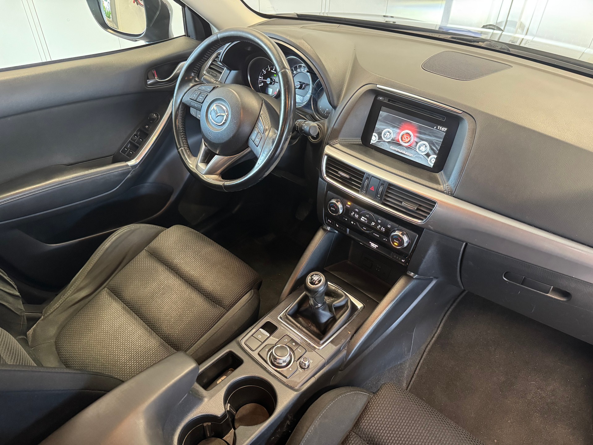 MAZDA CX-5 2.0 Ambition FWD-image-8