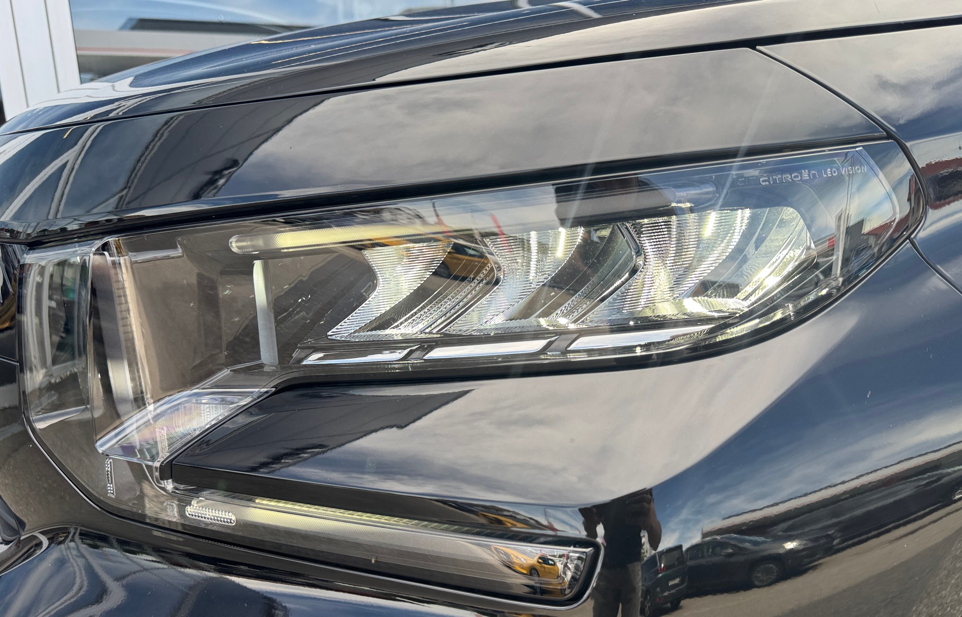 CITROEN e-C3 Aircross 44kWh Max-image-4