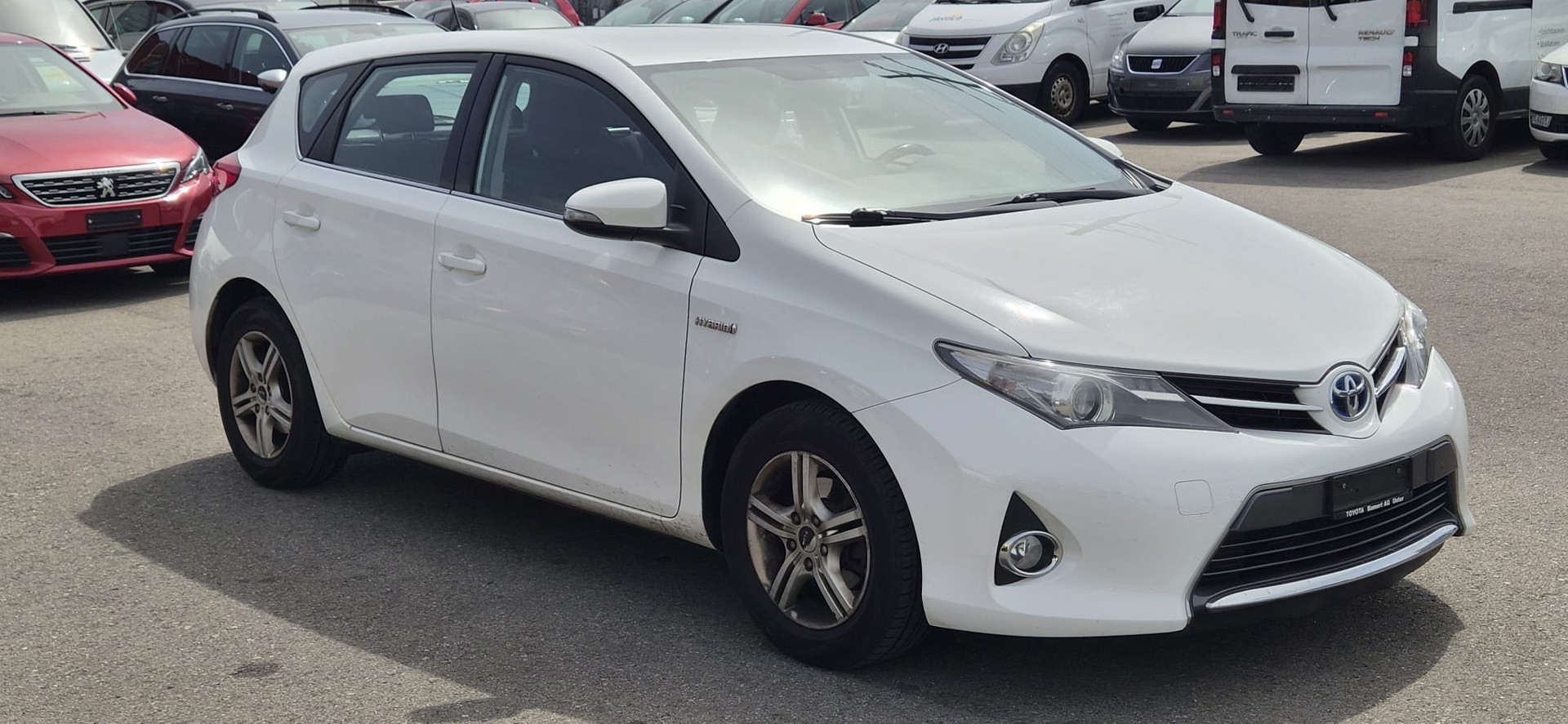TOYOTA Auris 1.8 16V HSD Linea Luna-image-1