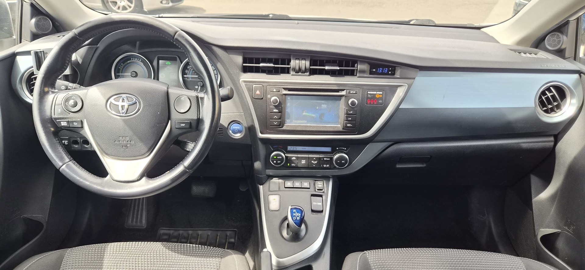 TOYOTA Auris 1.8 16V HSD Linea Luna-image-7