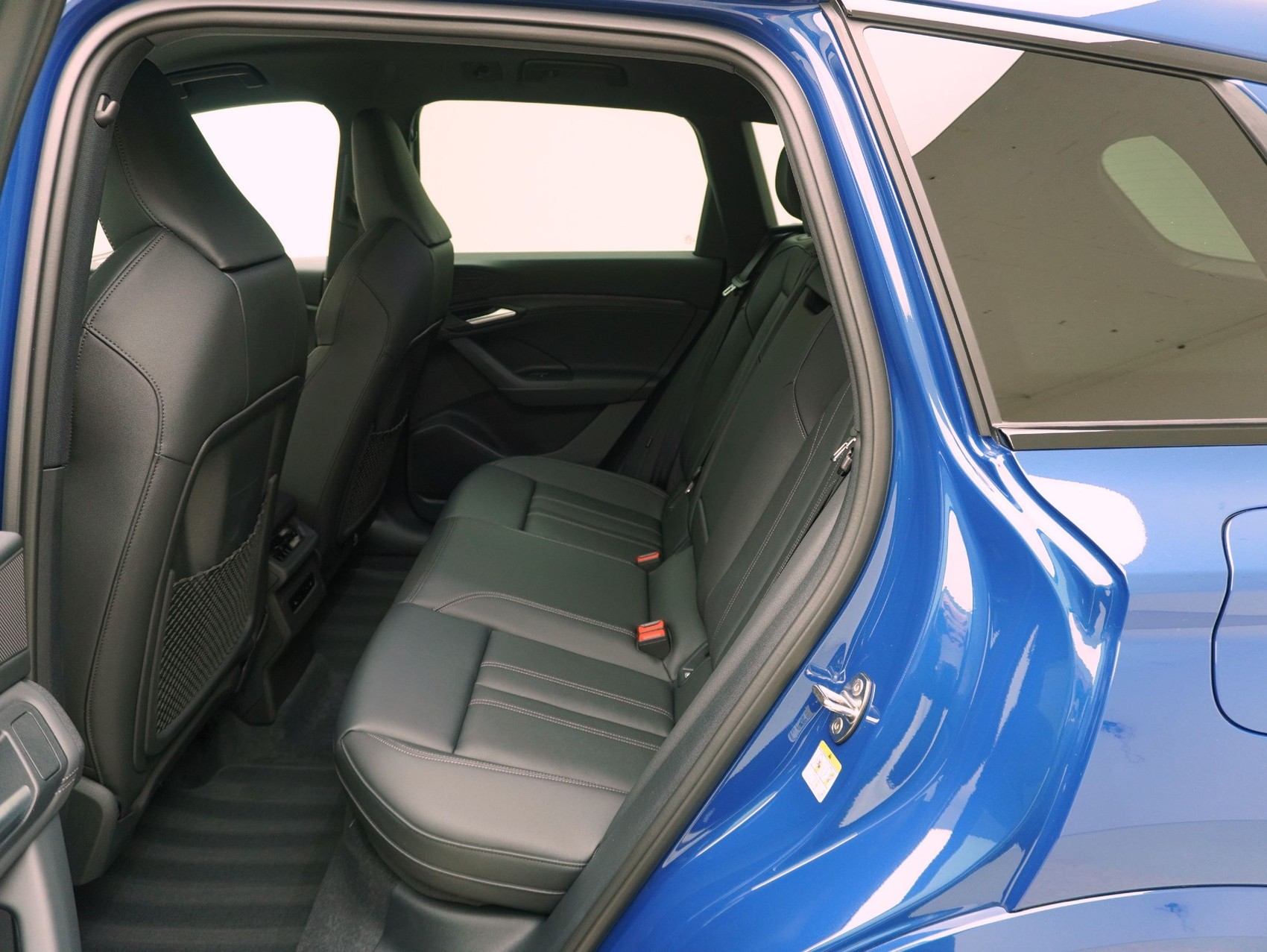 AUDI Q6 e-tron S line quattro **Audi Werksgarantie bis 01/2031**-image-10