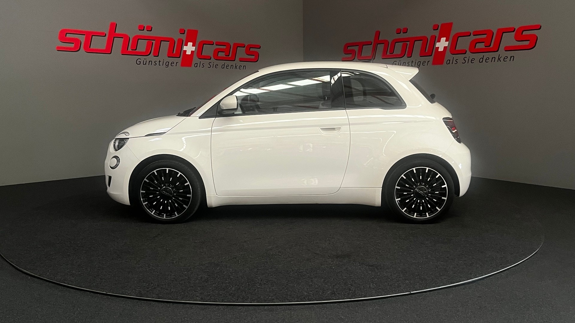 FIAT 500 electric 87 kW Icon-showroom-element-3