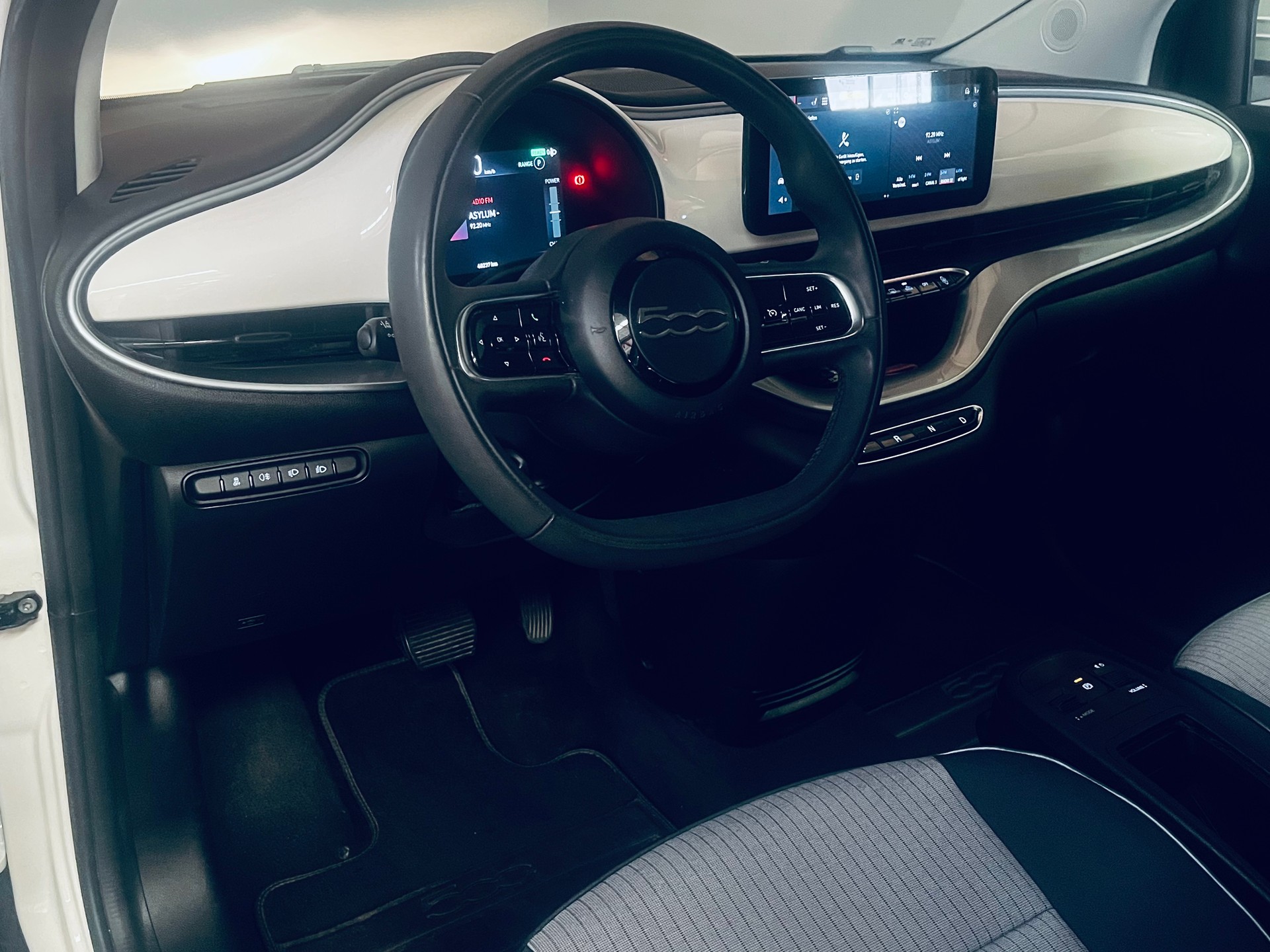 FIAT 500 electric 87 kW Icon-image-12