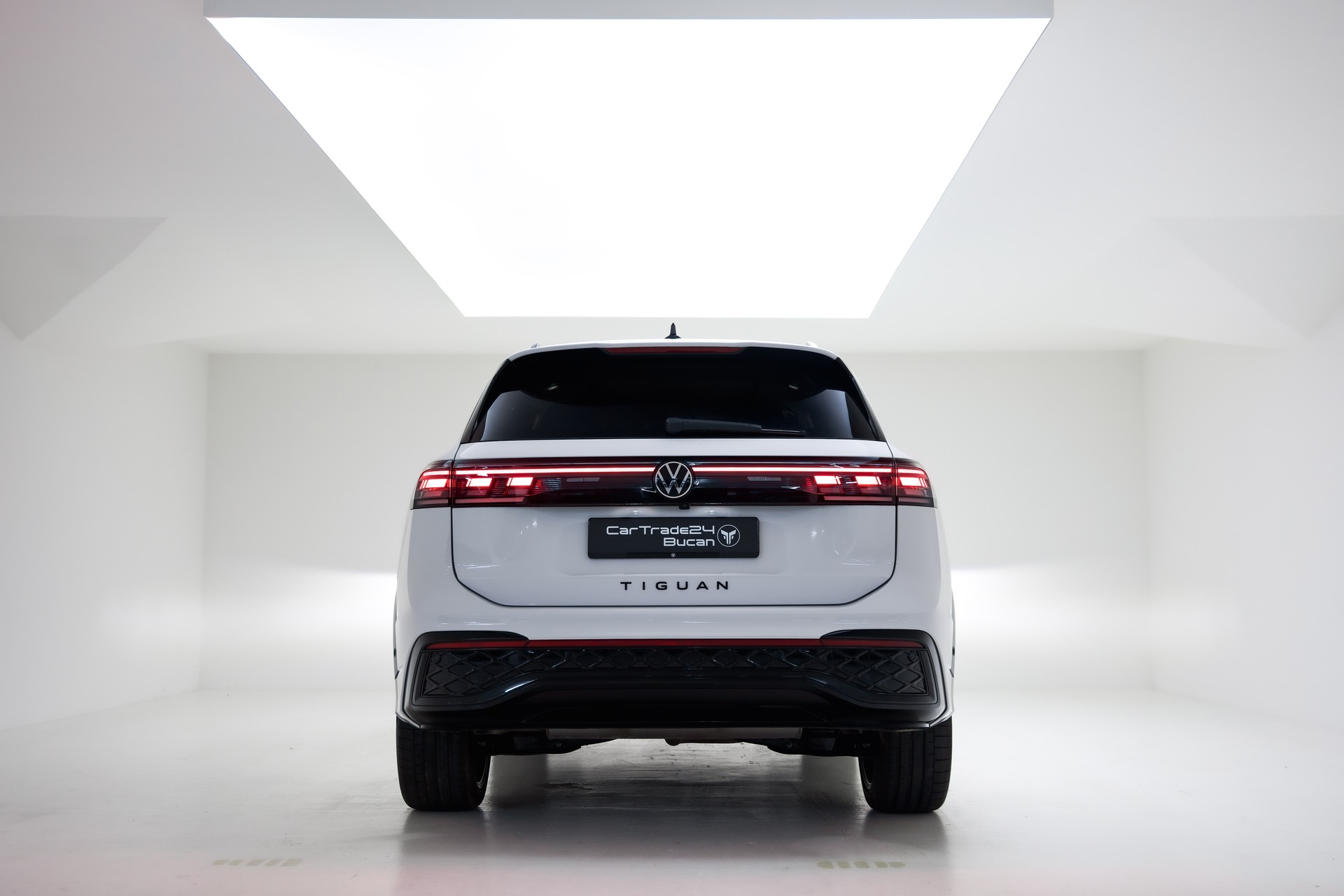 VW Tiguan 2.0 TSI DSG R-Line 4Motion-image-8