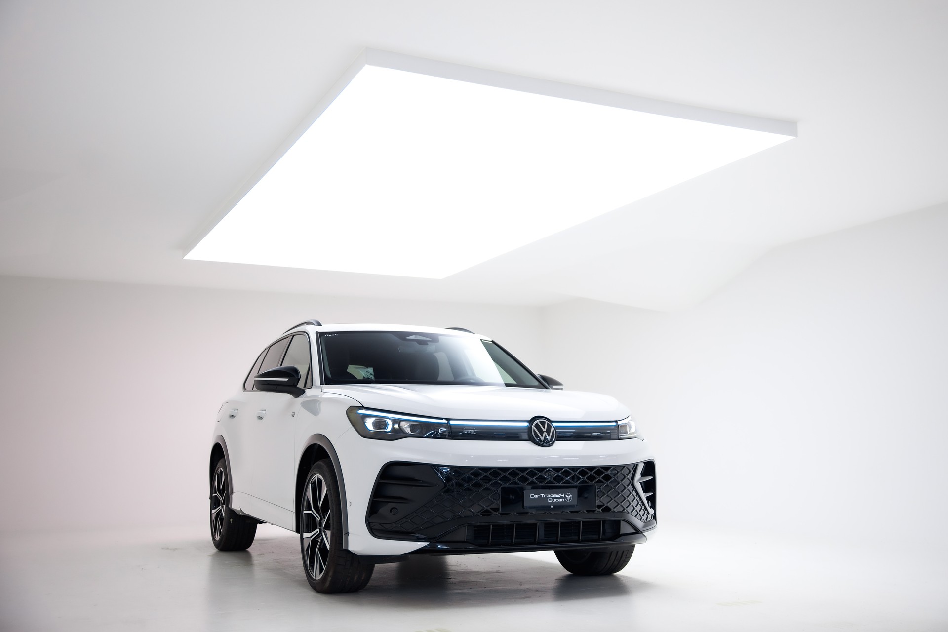 VW Tiguan 2.0 TSI DSG R-Line 4Motion-image-5