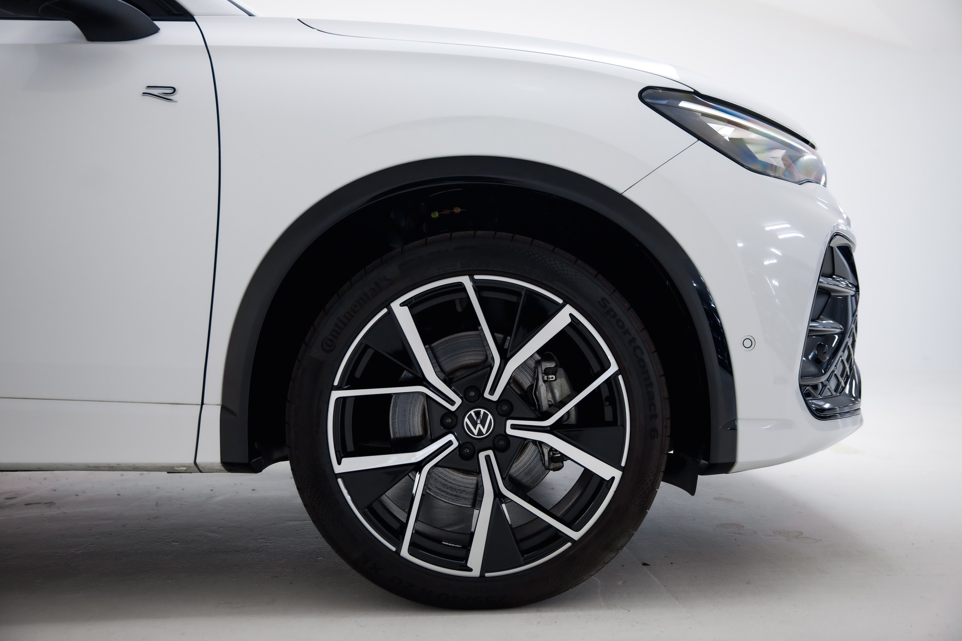 VW Tiguan 2.0 TSI DSG R-Line 4Motion-image-13