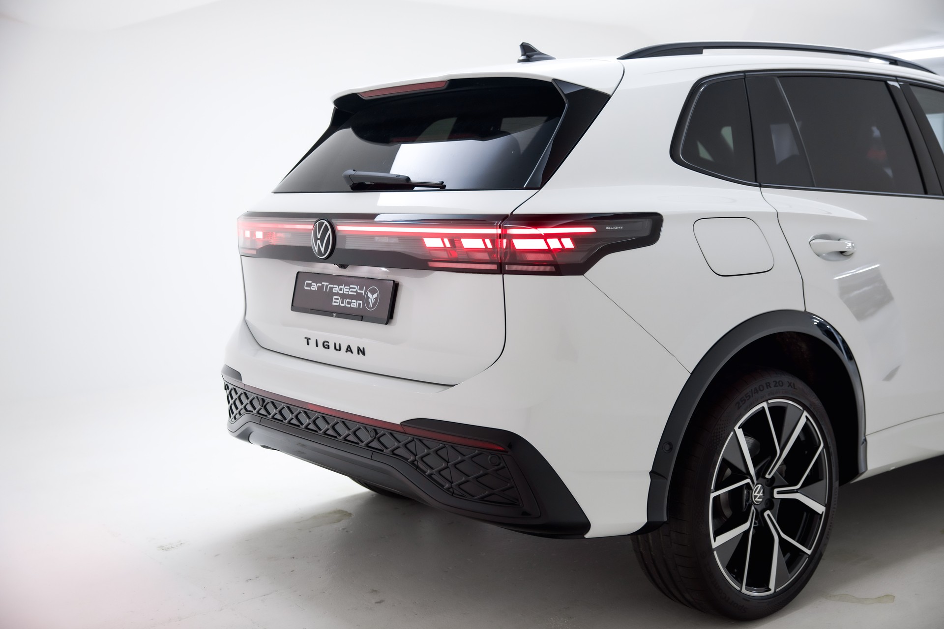 VW Tiguan 2.0 TSI DSG R-Line 4Motion-image-15