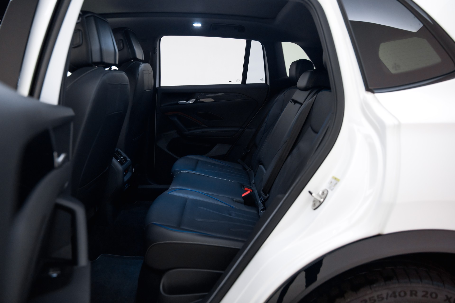 VW Tiguan 2.0 TSI DSG R-Line 4Motion-image-22