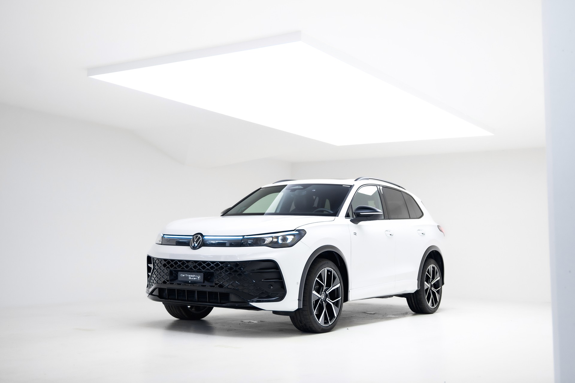 VW Tiguan 2.0 TSI DSG R-Line 4Motion-image-0
