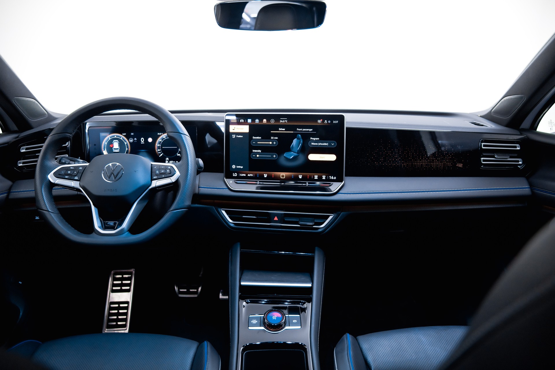 VW Tiguan 2.0 TSI DSG R-Line 4Motion-image-2