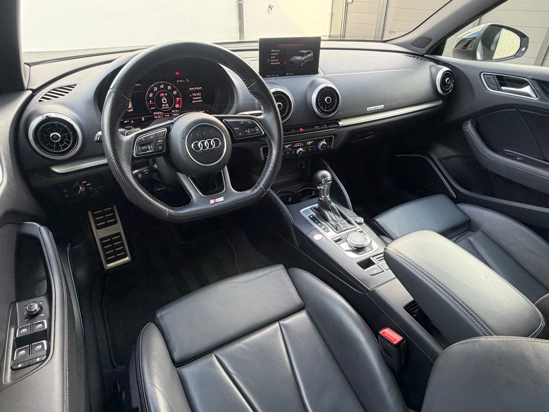 AUDI S3 quattro-image-6