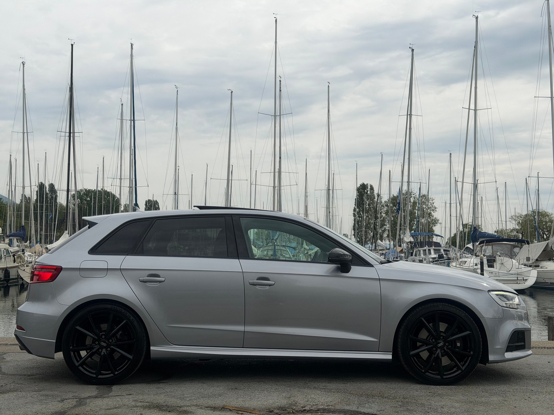 AUDI S3 quattro-image-4