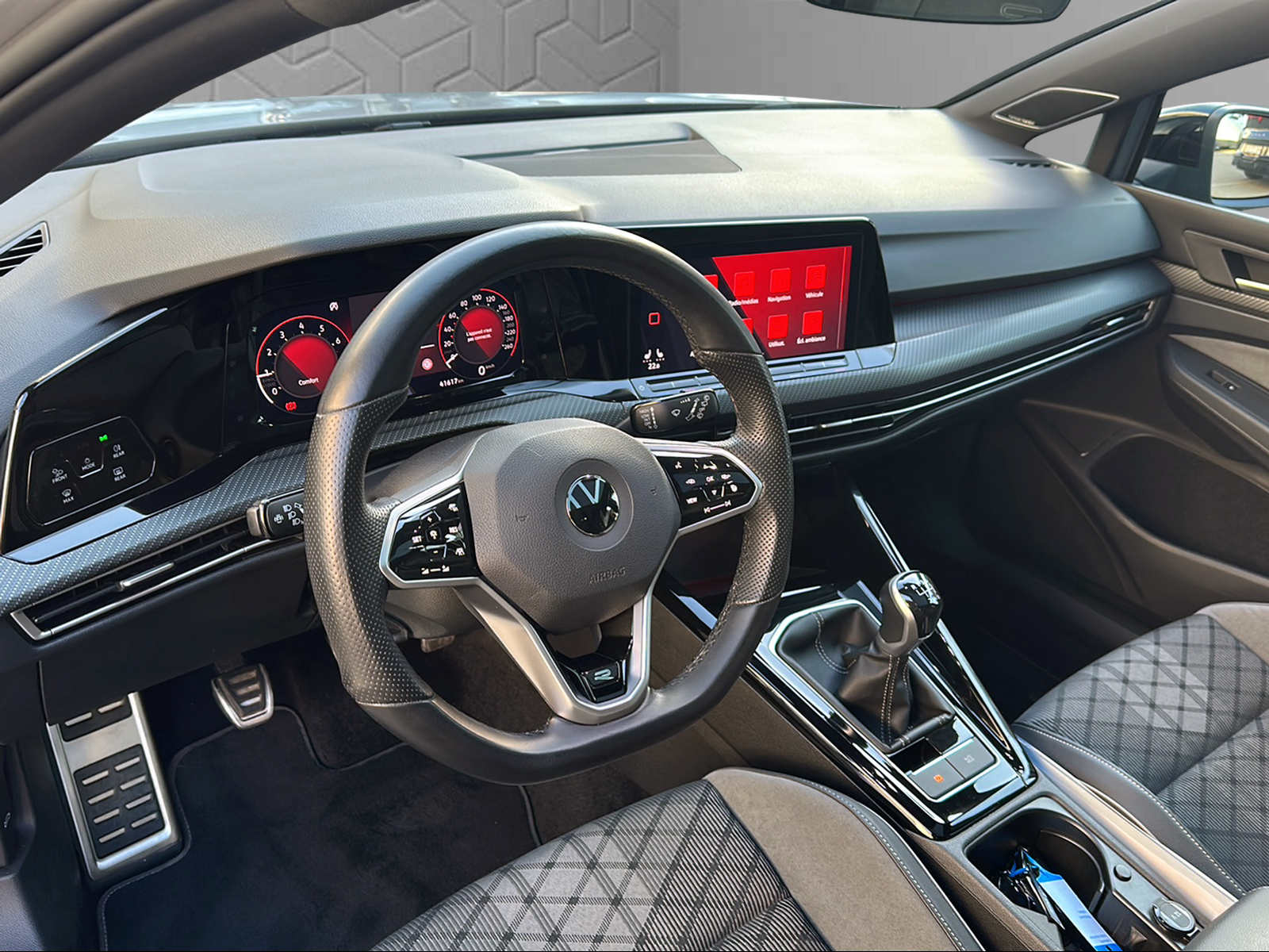 VW Golf 1.5 TSI ACT R-Line-image-11