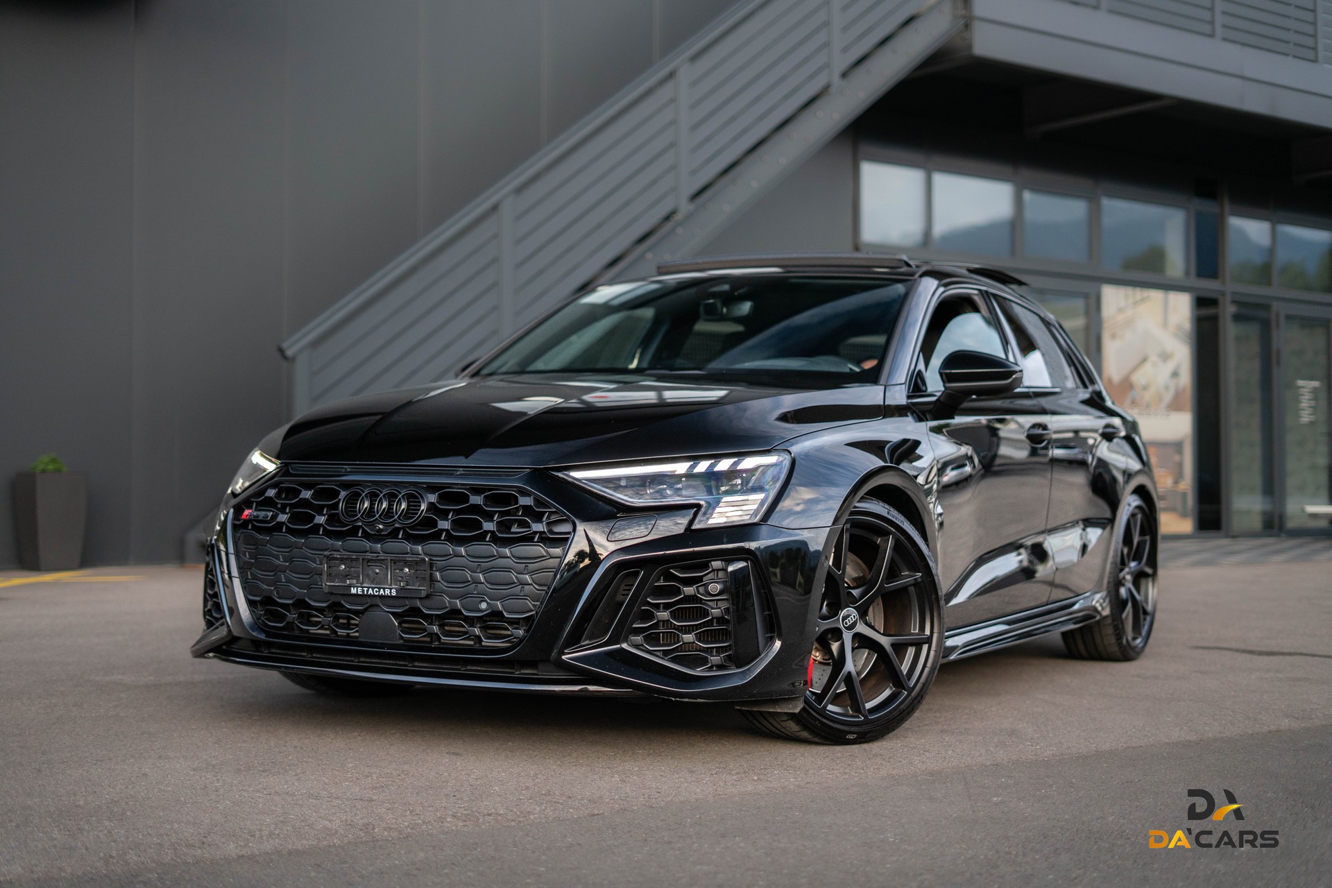 AUDI RS3 Sportback 2.5 TSI quattro S-tronic-image-0