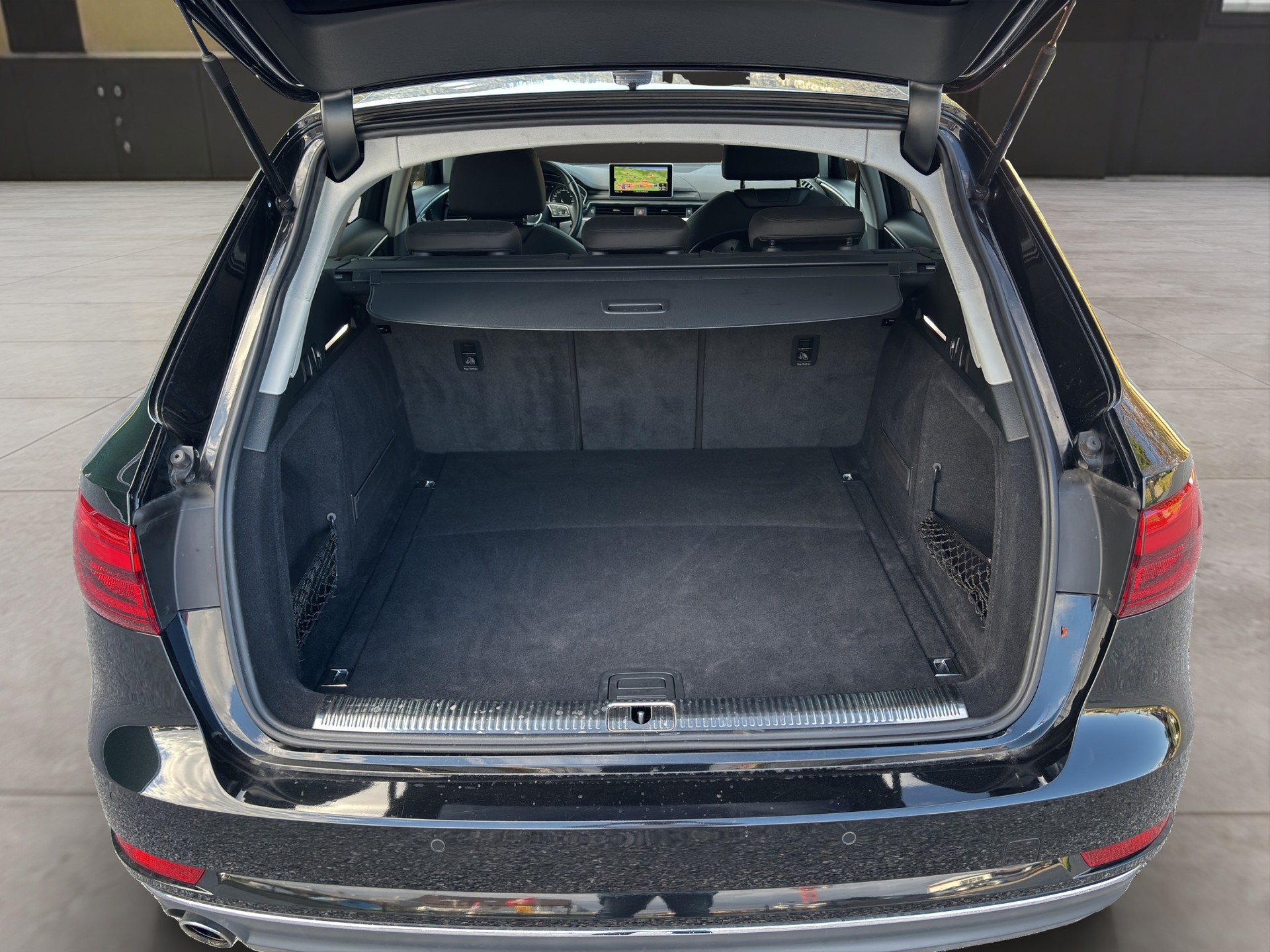 AUDI A4 Avant 2.0 TDI Sport S-tronic-image-13