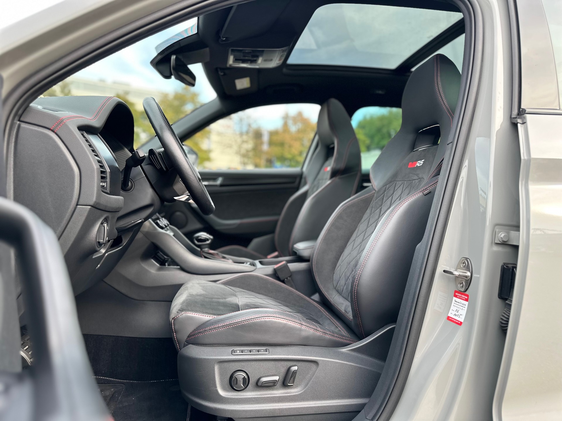 SKODA Kodiaq 2.0 TSI 4x4 RS-image-12