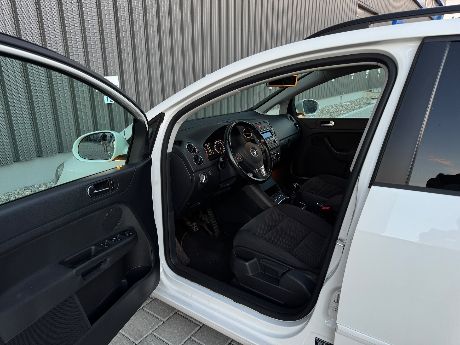 VW Golf Plus 1.2 TSI BMT Comfortline-image-12