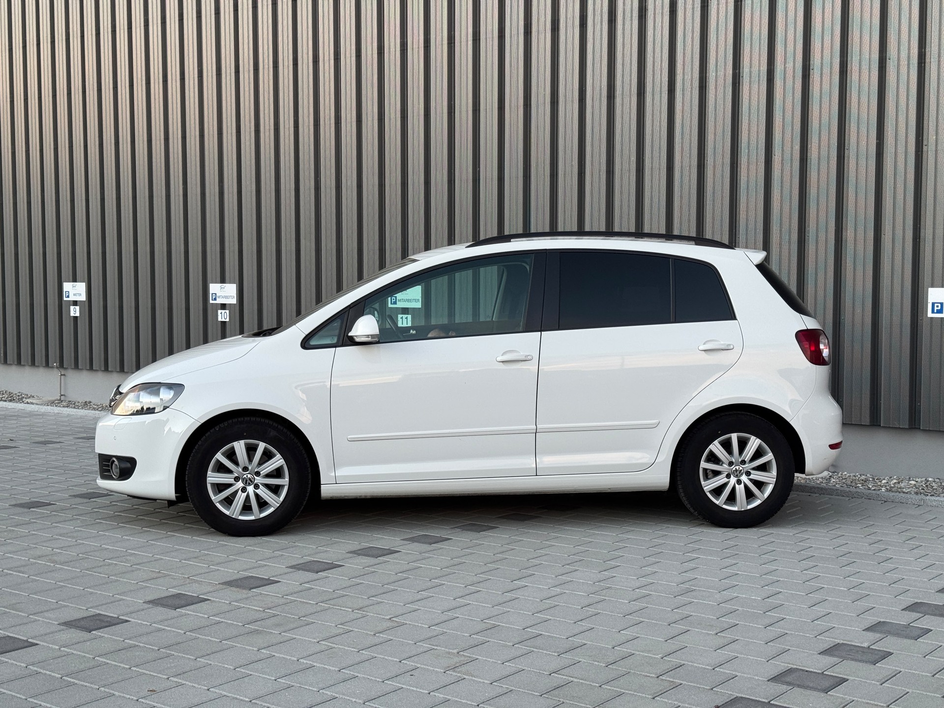 VW Golf Plus 1.2 TSI BMT Comfortline-image-2
