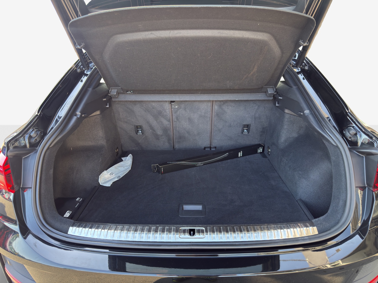AUDI Q3 Sportback 35 TFSI S line Attraction S-tronic-image-12