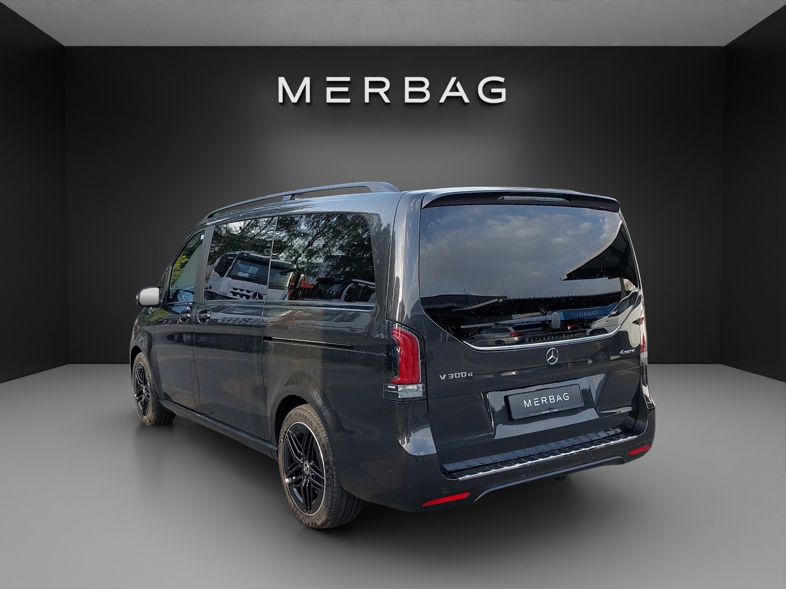 MERCEDES-BENZ V 300 d lang 4Matic Swiss Edition 9G-Tronic-image-3