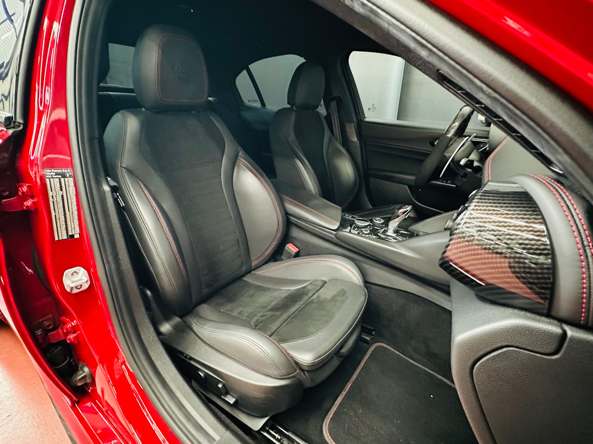 ALFA ROMEO Giulia 2.9 V6 Quadrifoglio Rosso Alfa Automatic-image-14