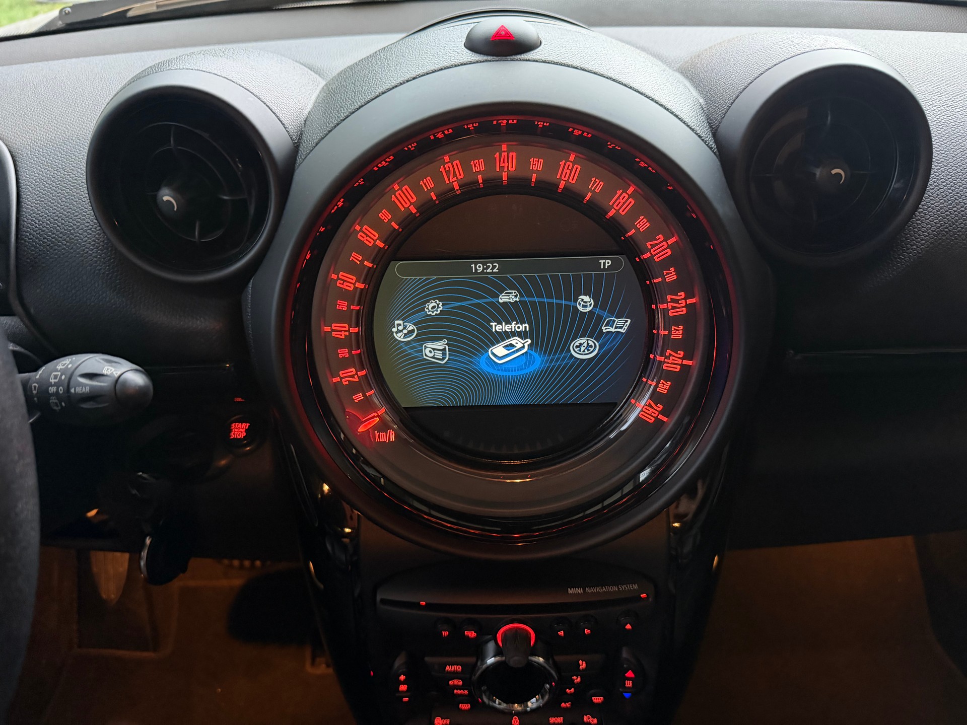 MINI Countryman John Cooper Works ALL4 Snowhill Steptr.-image-11