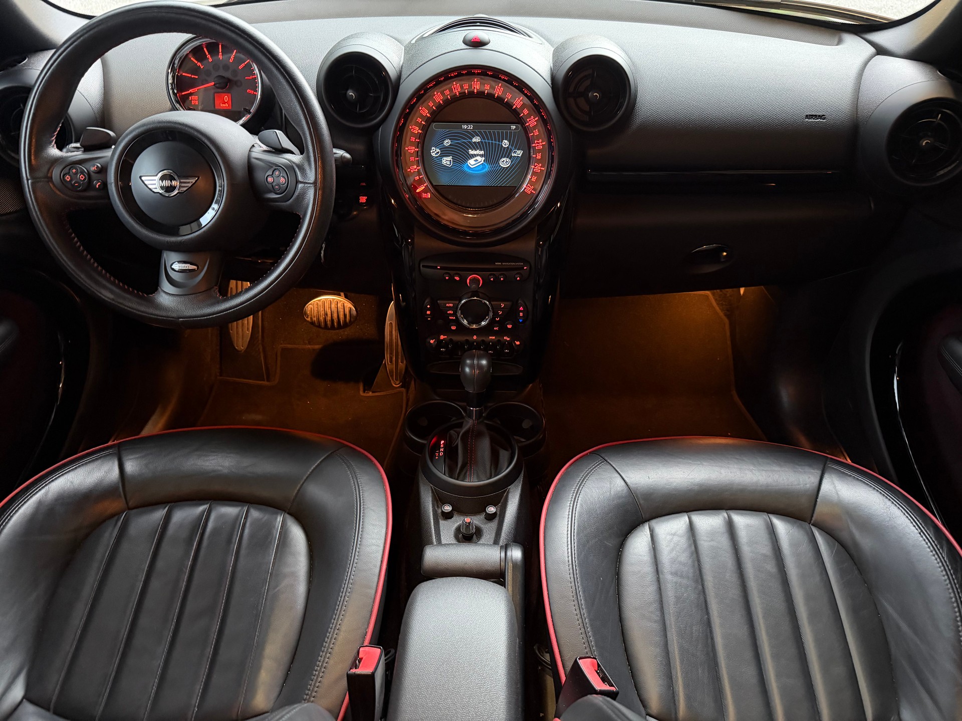 MINI Countryman John Cooper Works ALL4 Snowhill Steptr.-image-12