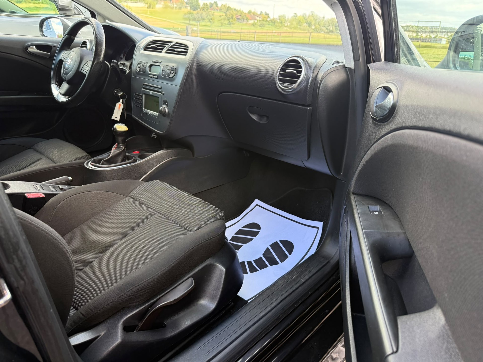 SEAT Leon 2.0 TSI FR-image-8