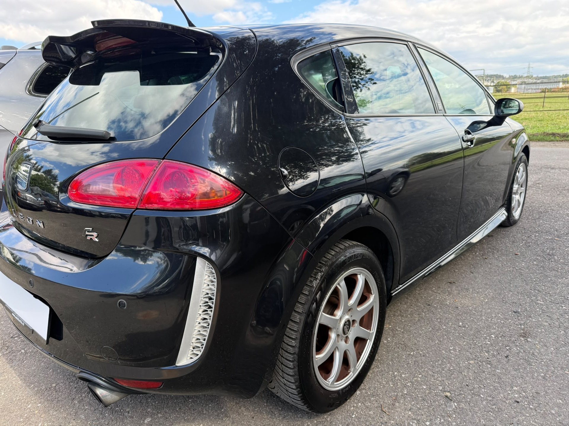 SEAT Leon 2.0 TSI FR-image-5