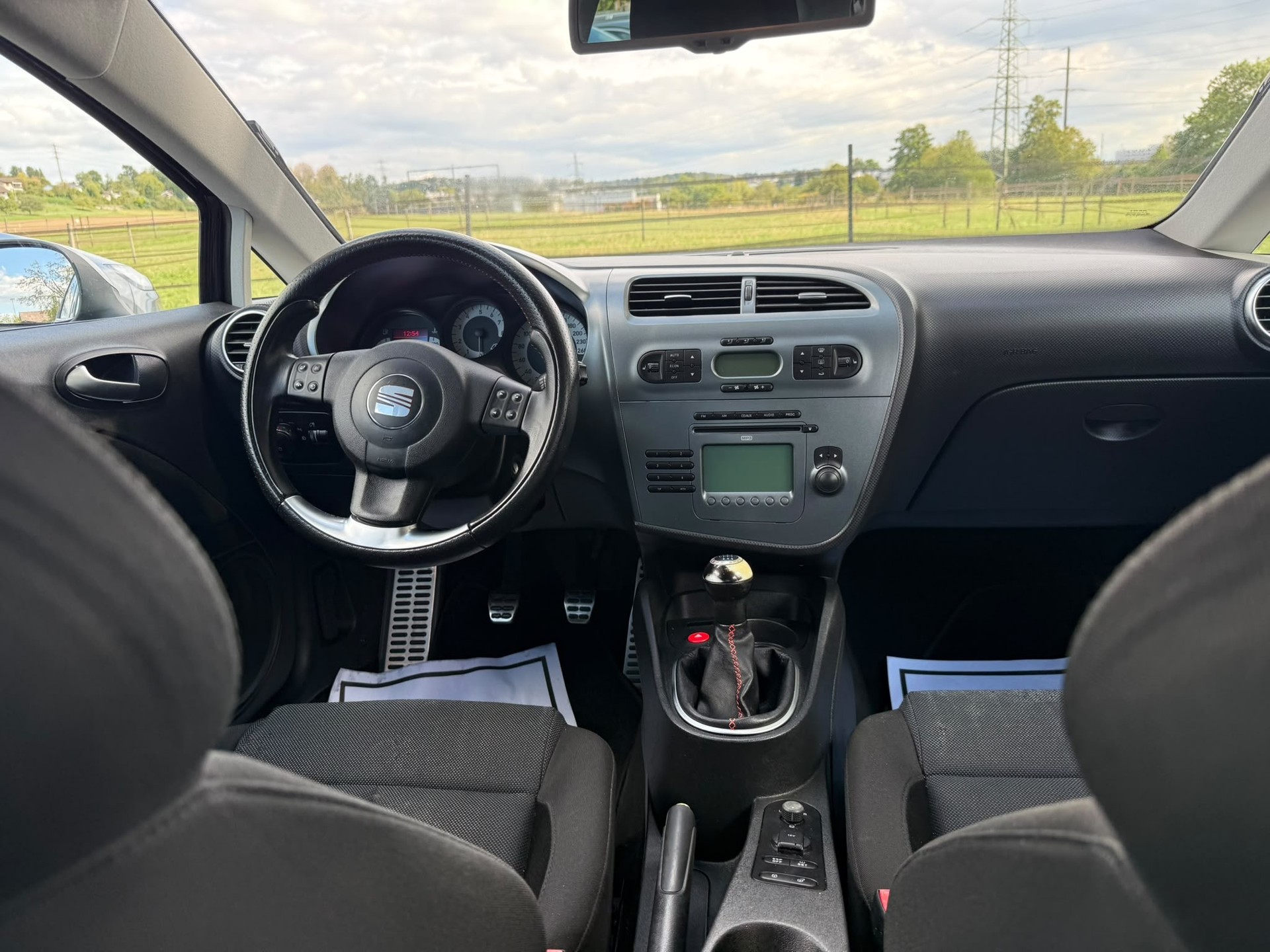 SEAT Leon 2.0 TSI FR-image-7