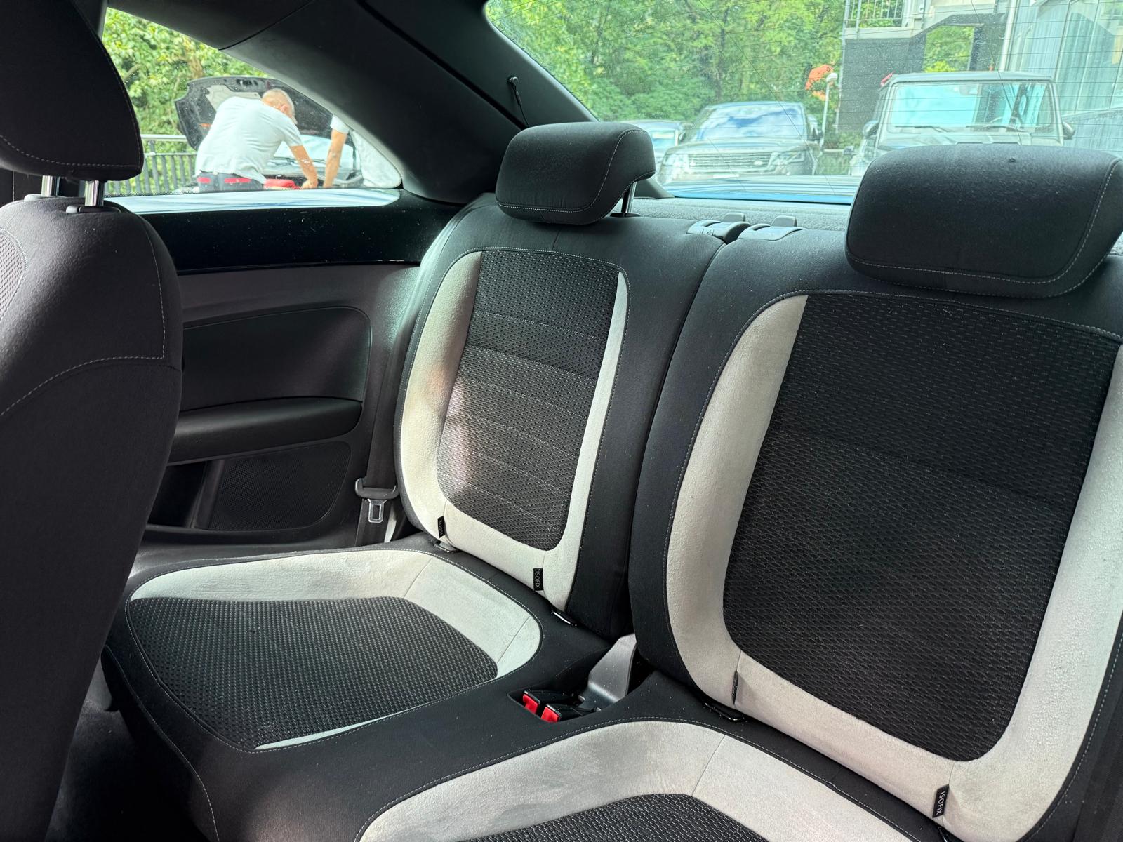 VW Beetle 2.0 TSI BMT Sport DSG-image-11