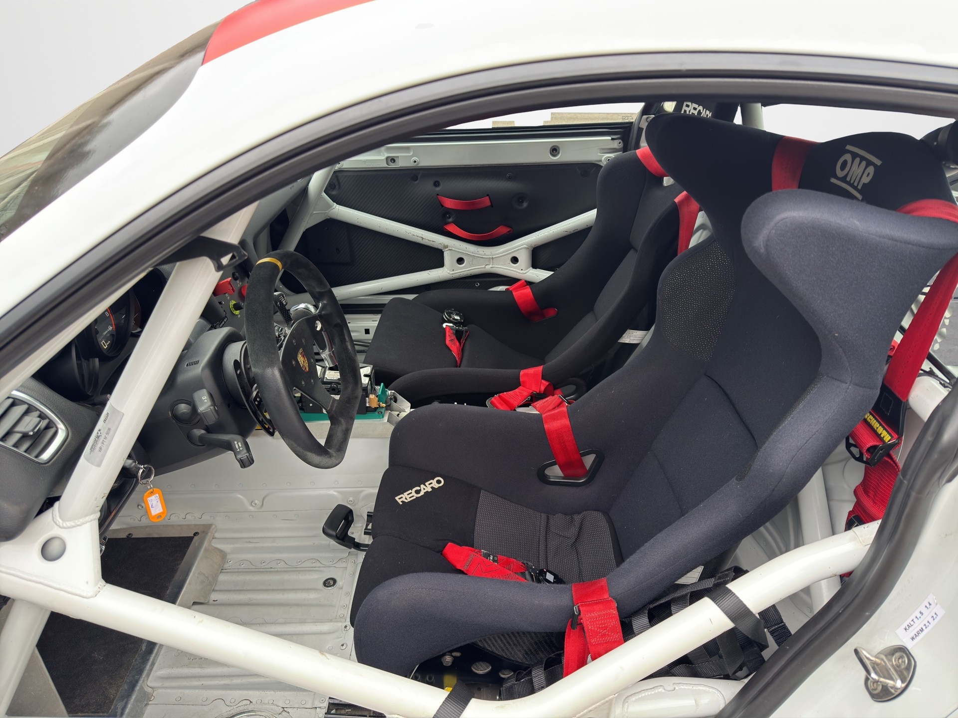 PORSCHE Cayman (981) GT4 Clubsport-image-10