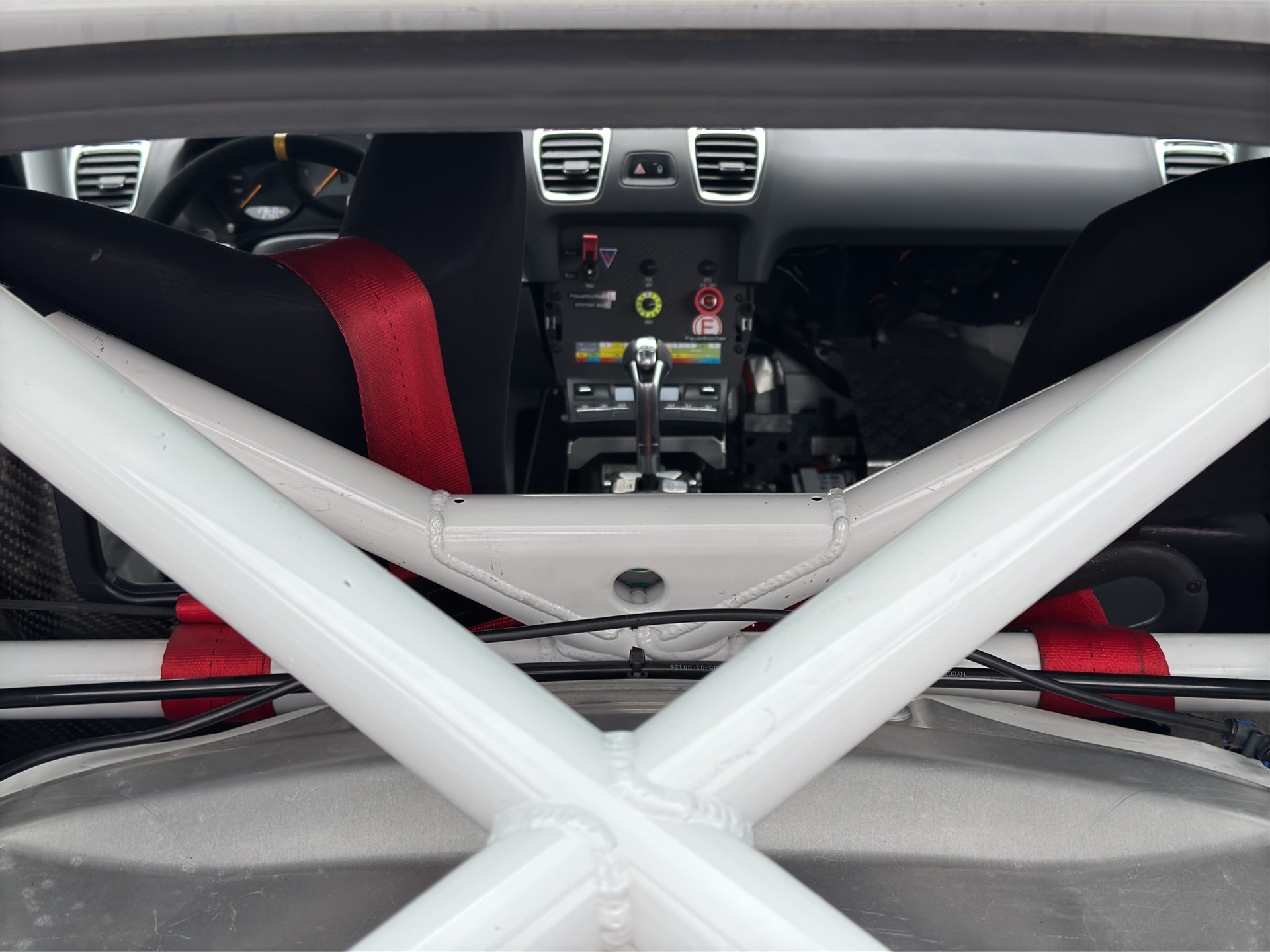 PORSCHE Cayman (981) GT4 Clubsport-image-12