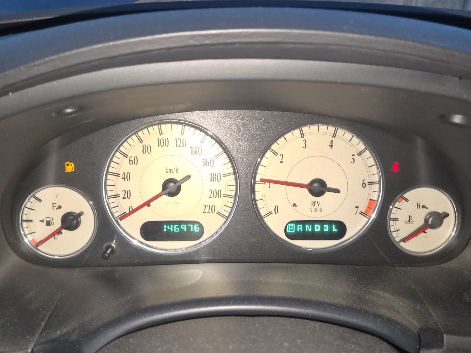 CHRYSLER Voyager 3.3 LX Automatic-image-6